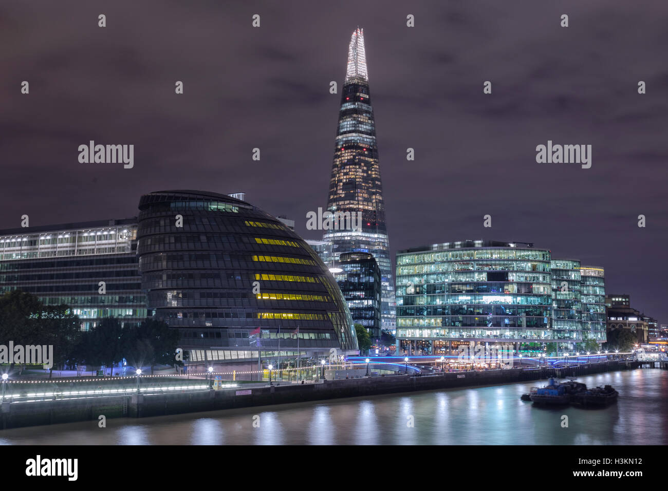 The Shard at night, City Hall, London, England, UK Stock Photo