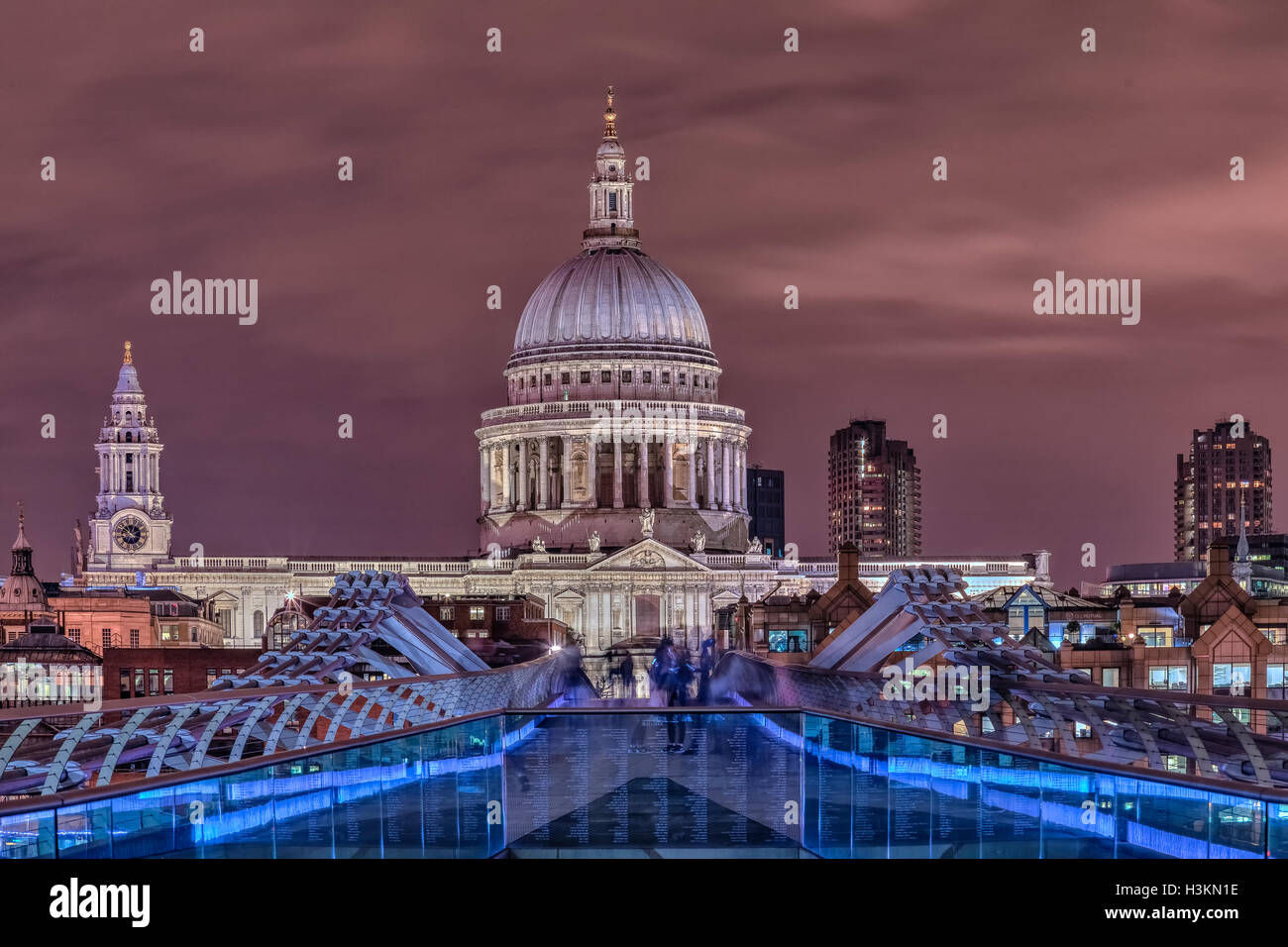 Millennium Bridge, St Paul's Cathedral, London, England, UK Stock Photo