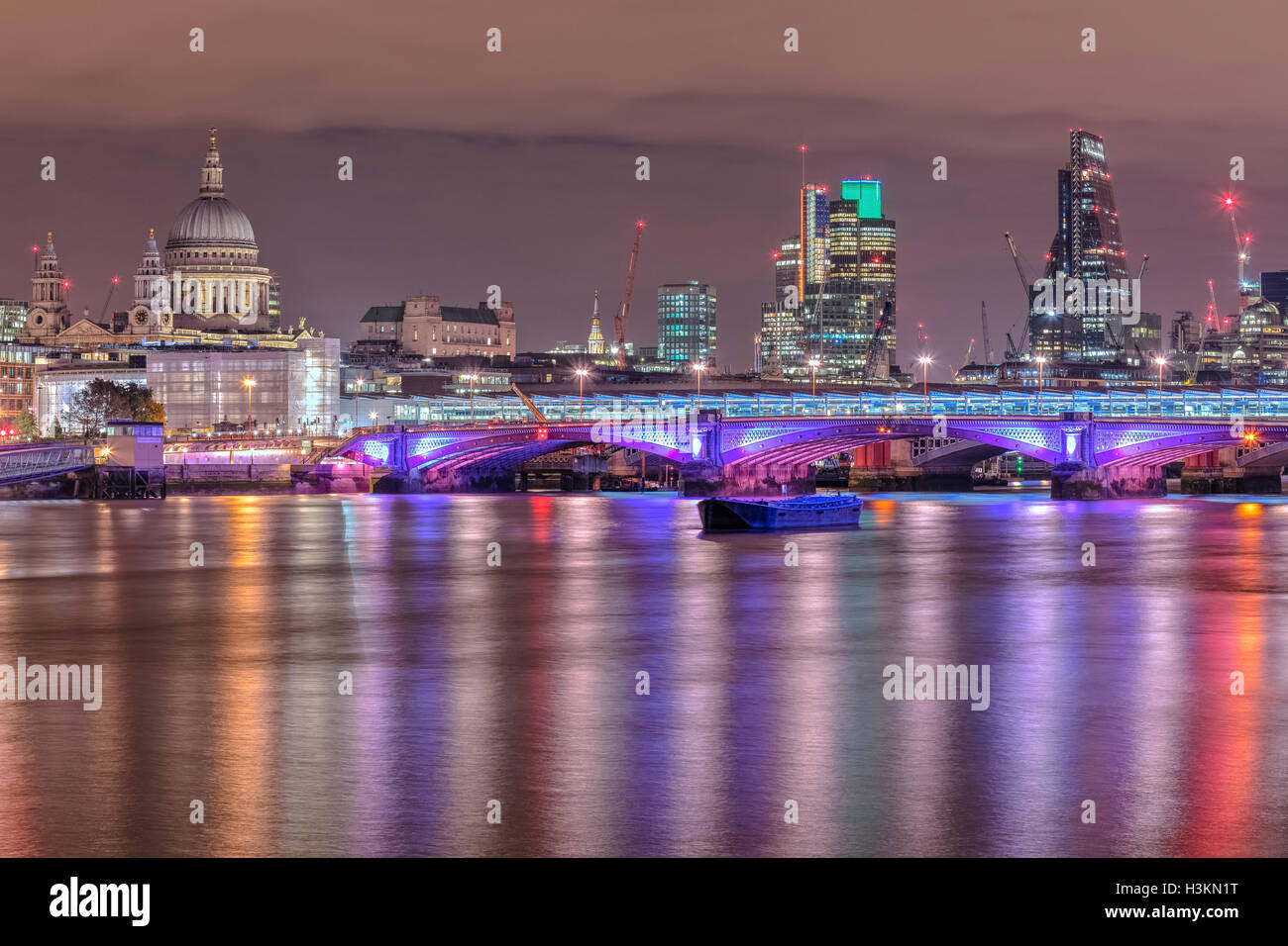 skyline of London at night, England, UK Stock Photo