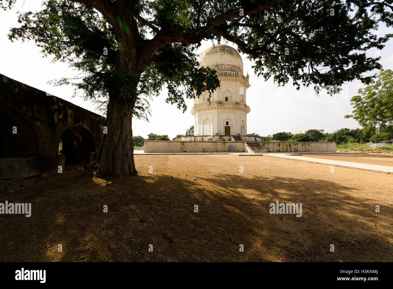 Seven tombs hires stock photography and images Alamy