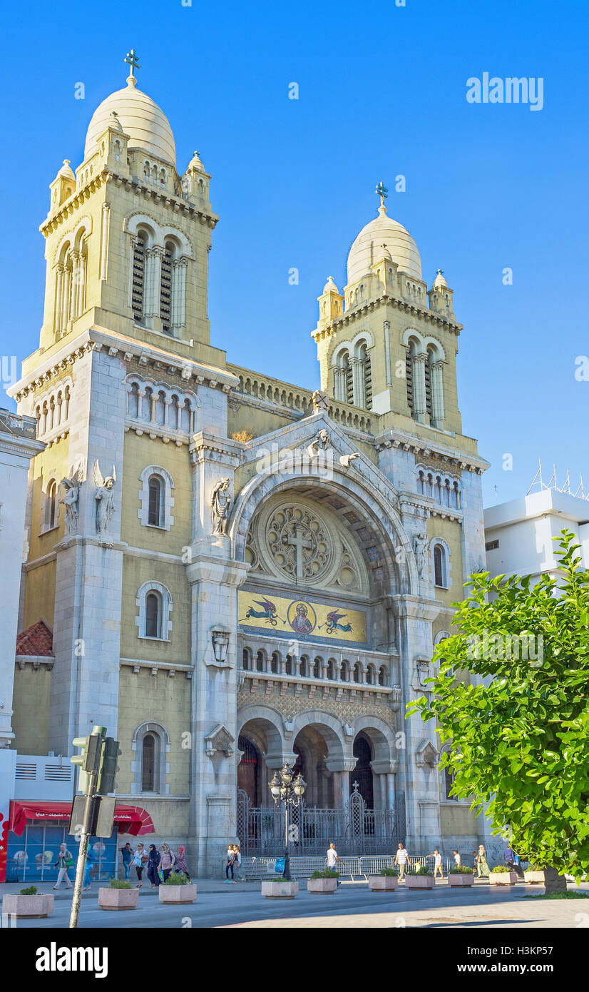 The catholic Cathedral of St Vincent de Paul located at the Place de l'Indépendence in the Ville Nouvelle in Tunis. Stock Photo