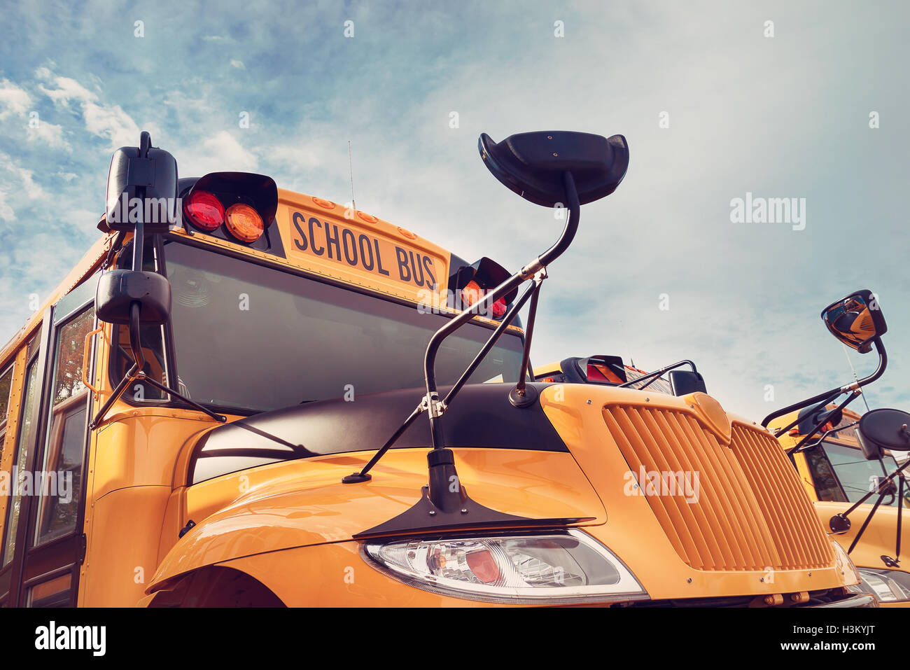 Yellow school bus vintage hi-res stock photography and images - Alamy