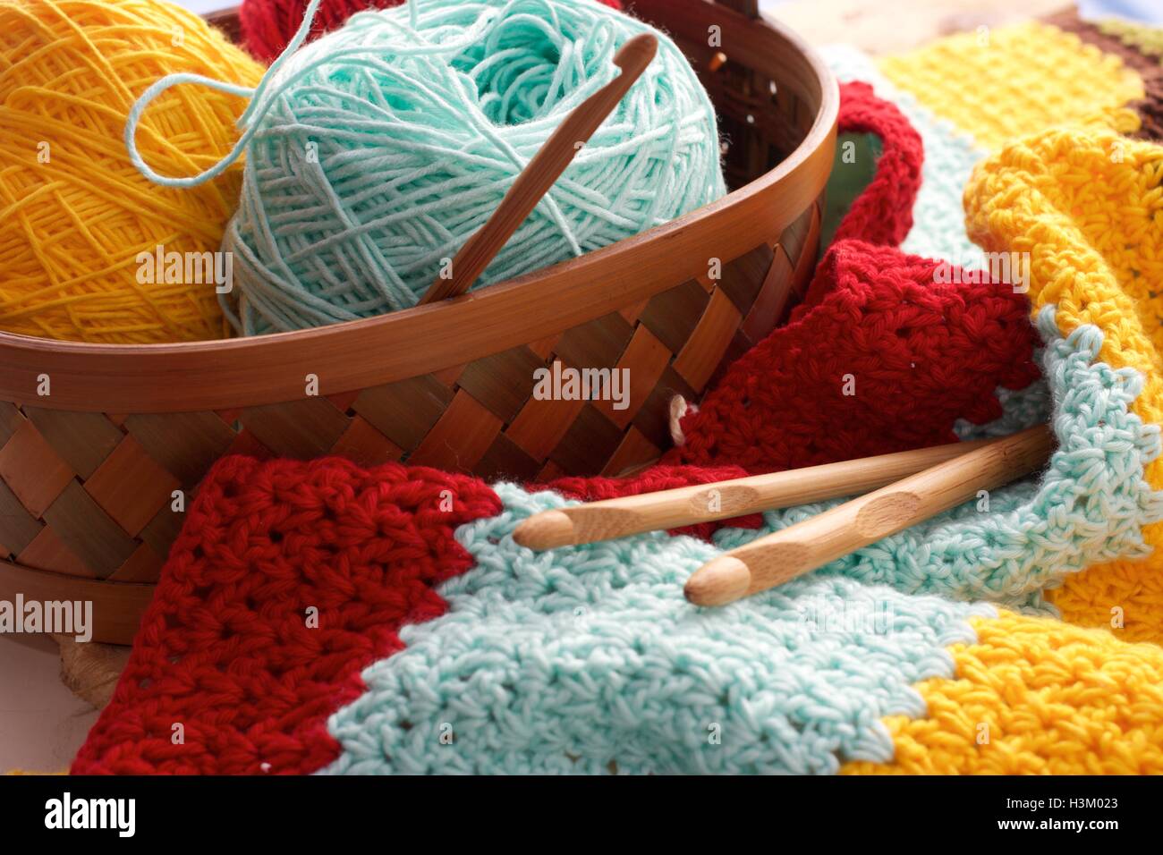 Balls of White and Blue Yarn in a Basket with Knitting Needles Stock Image  - Image of cotton, balls: 206473341