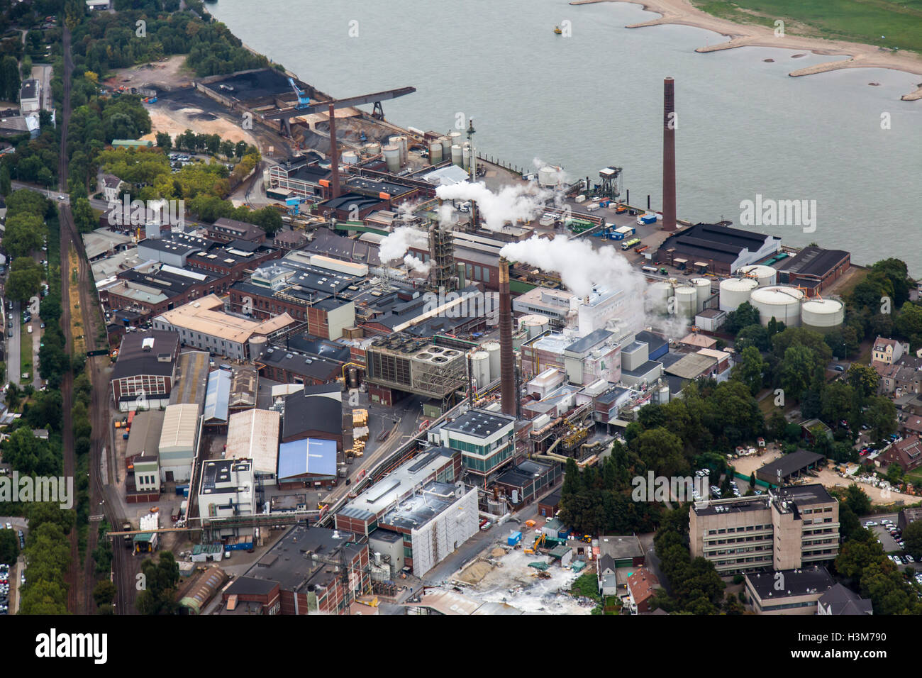 chemie chemiewerk high resolution stock photography and images alamy