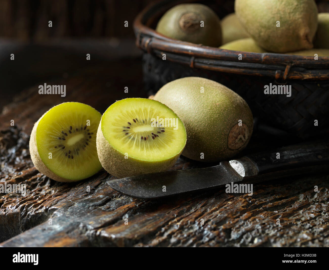 Golden kiwi hires stock photography and images Alamy