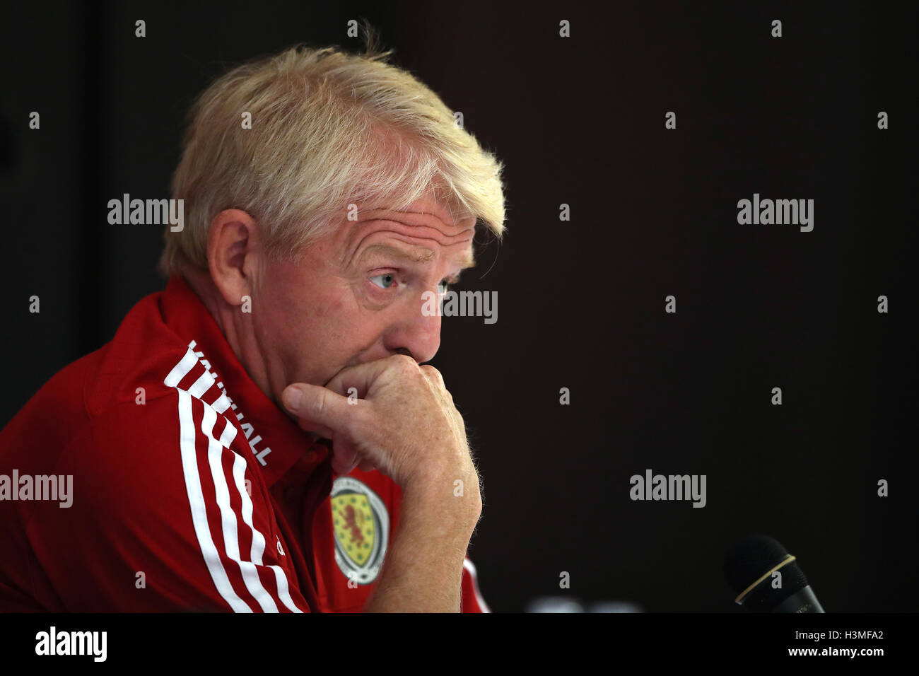 Scotland manager Gordon Strachan during a Press Conference at the Grand River Hotel, Bratislava. PRESS ASSOCIATION Photo. Picture date: Monday October 10, 2016. See PA story SOCCER Scotland. Photo credit should read: Nick Potts/PA Wire. Stock Photo
