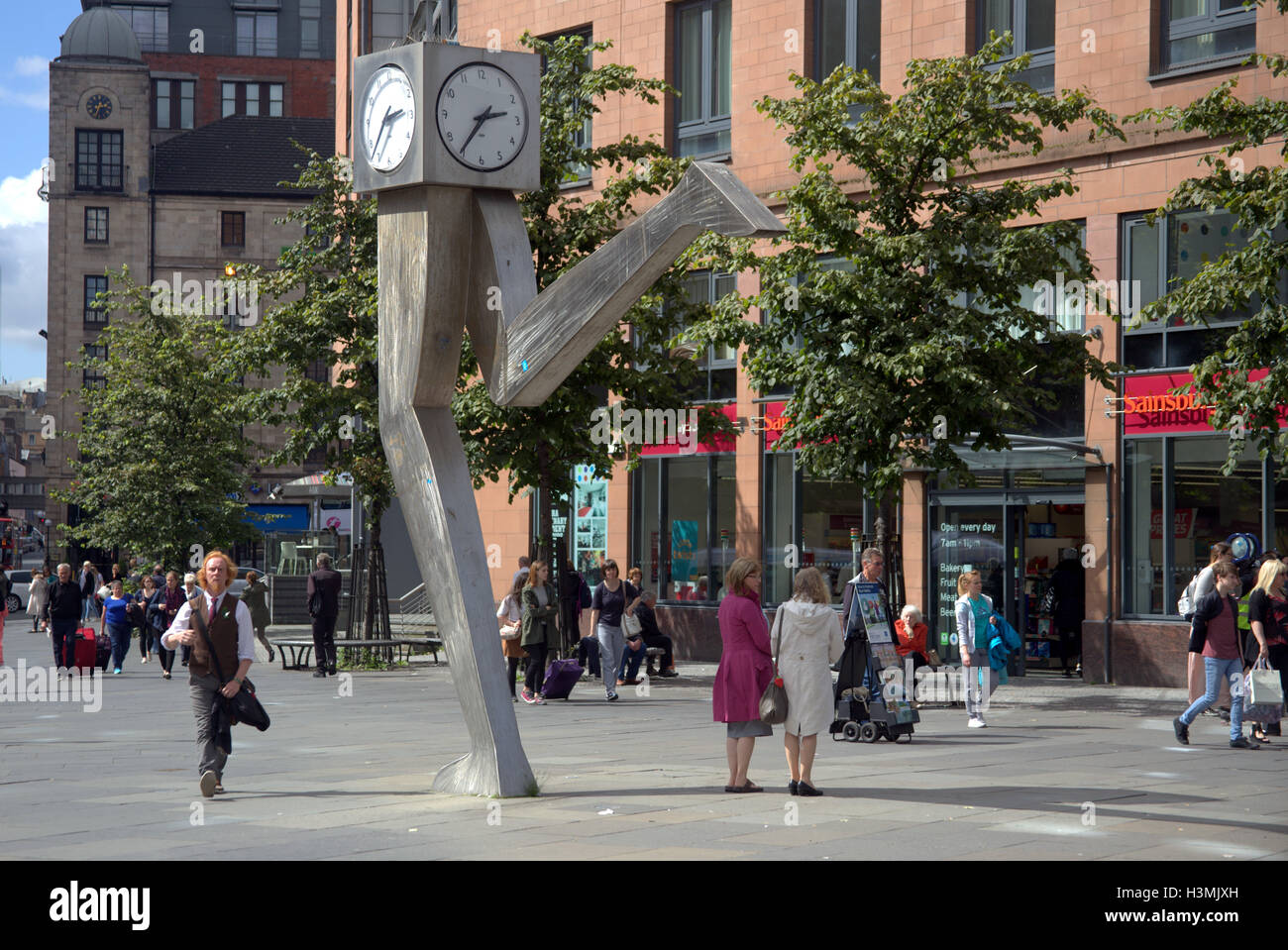 Glasgow bear Buchanan bus station at the running clock Stock Photo