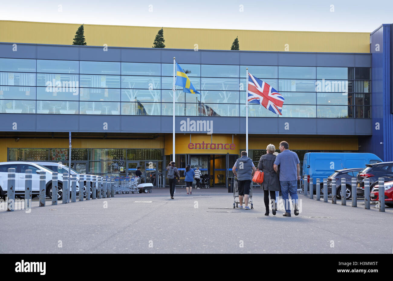 Purley way retail park hires stock photography and images Alamy