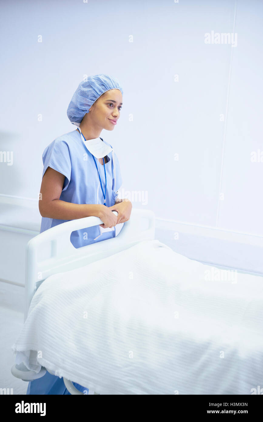 Female nurse hi-res stock photography and images - Alamy