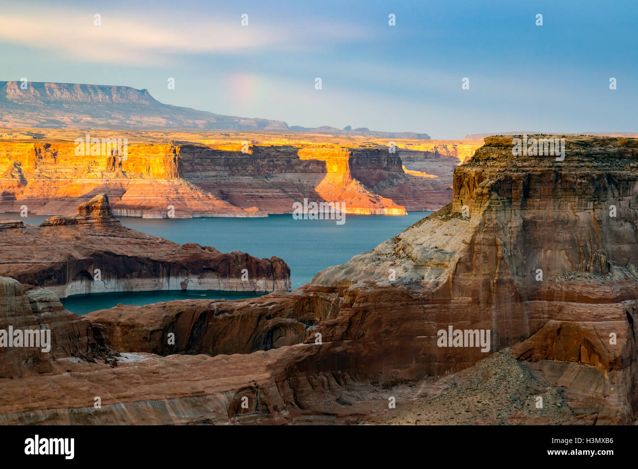 View of Lake Powell and canyons at sunset, Alstrom Point, Utah, USA ...