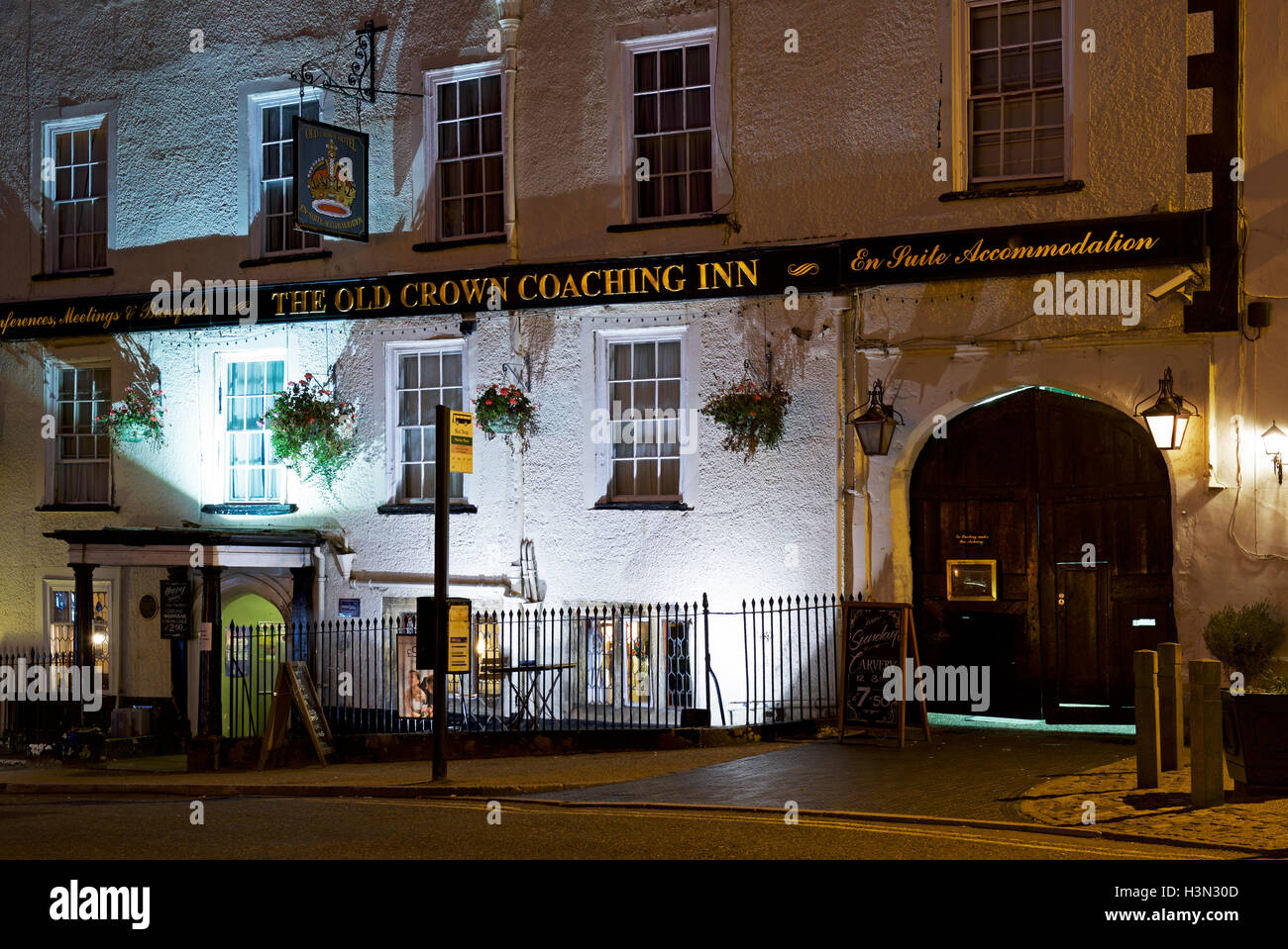 The Old Crown Coaching Inn in Faringdon, Oxfordshire, England UK Stock Photo Alamy