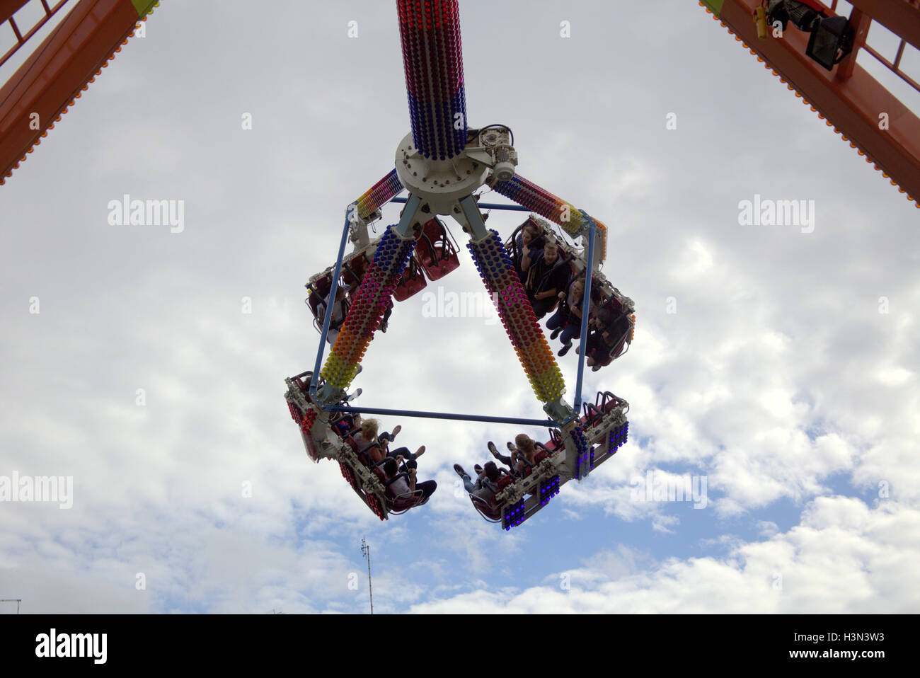 Fairground ride in funfair with sky hi-res stock photography and images ...