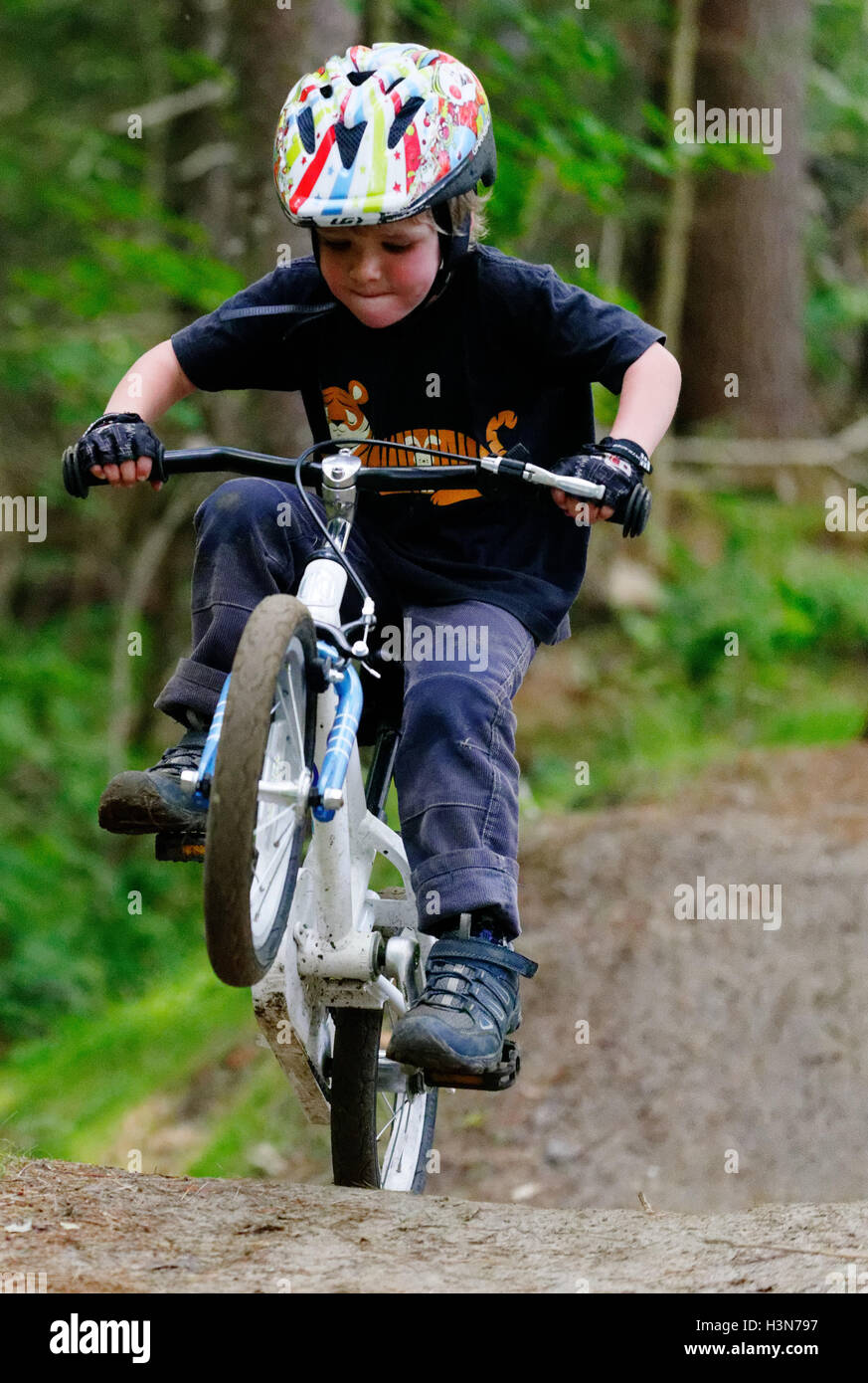 Popping wheelie hires stock photography and images Alamy