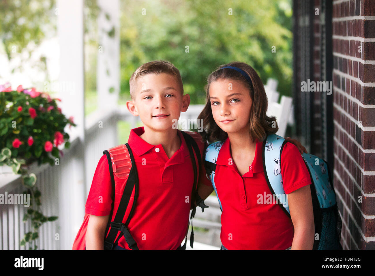 Twin brother sister hi-res stock photography and images - Alamy