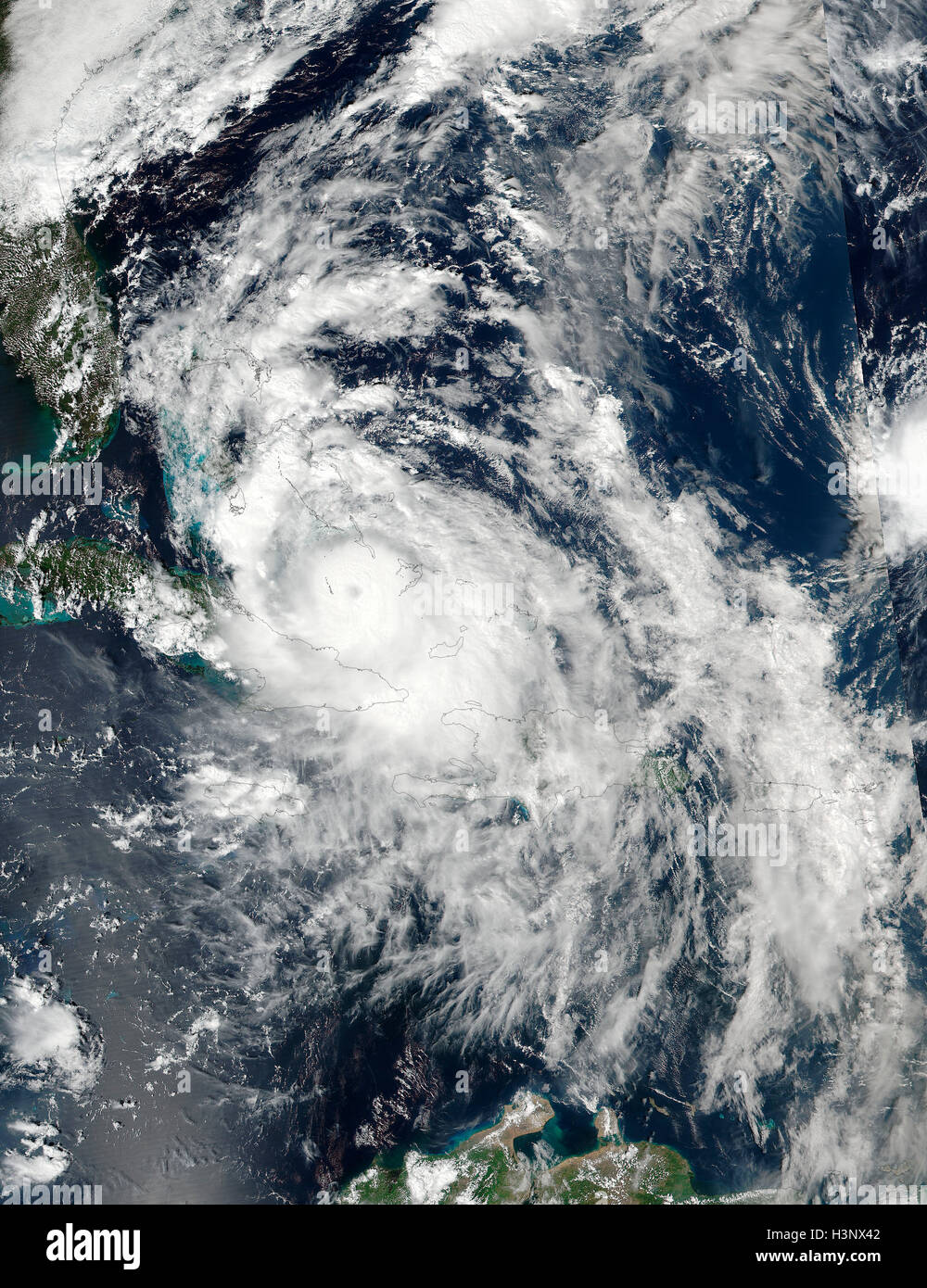 Hurricane Matthew over the Bahamas approaching Florida on October 5