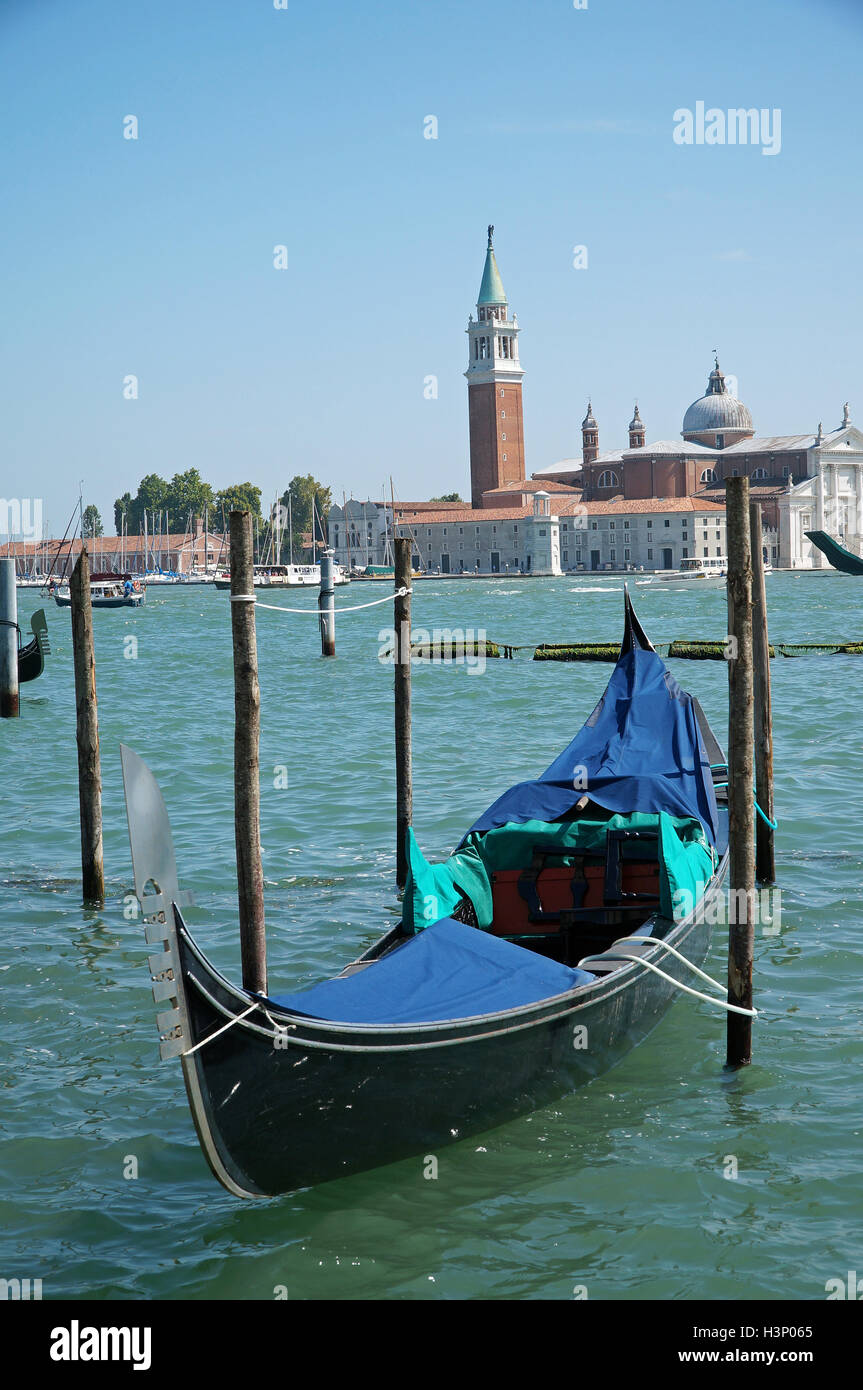 Venice gondola cruise hi-res stock photography and images - Alamy