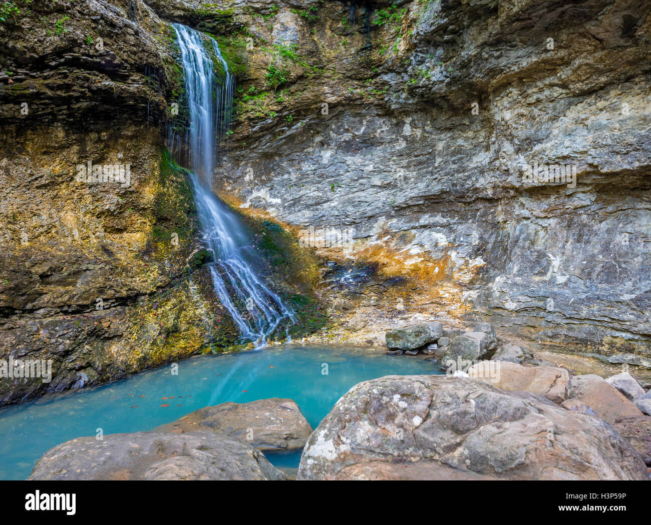Buffalo National River, Arkansas: Eden falls and blue pool on Eden Creek, Lost Valley Stock Photo