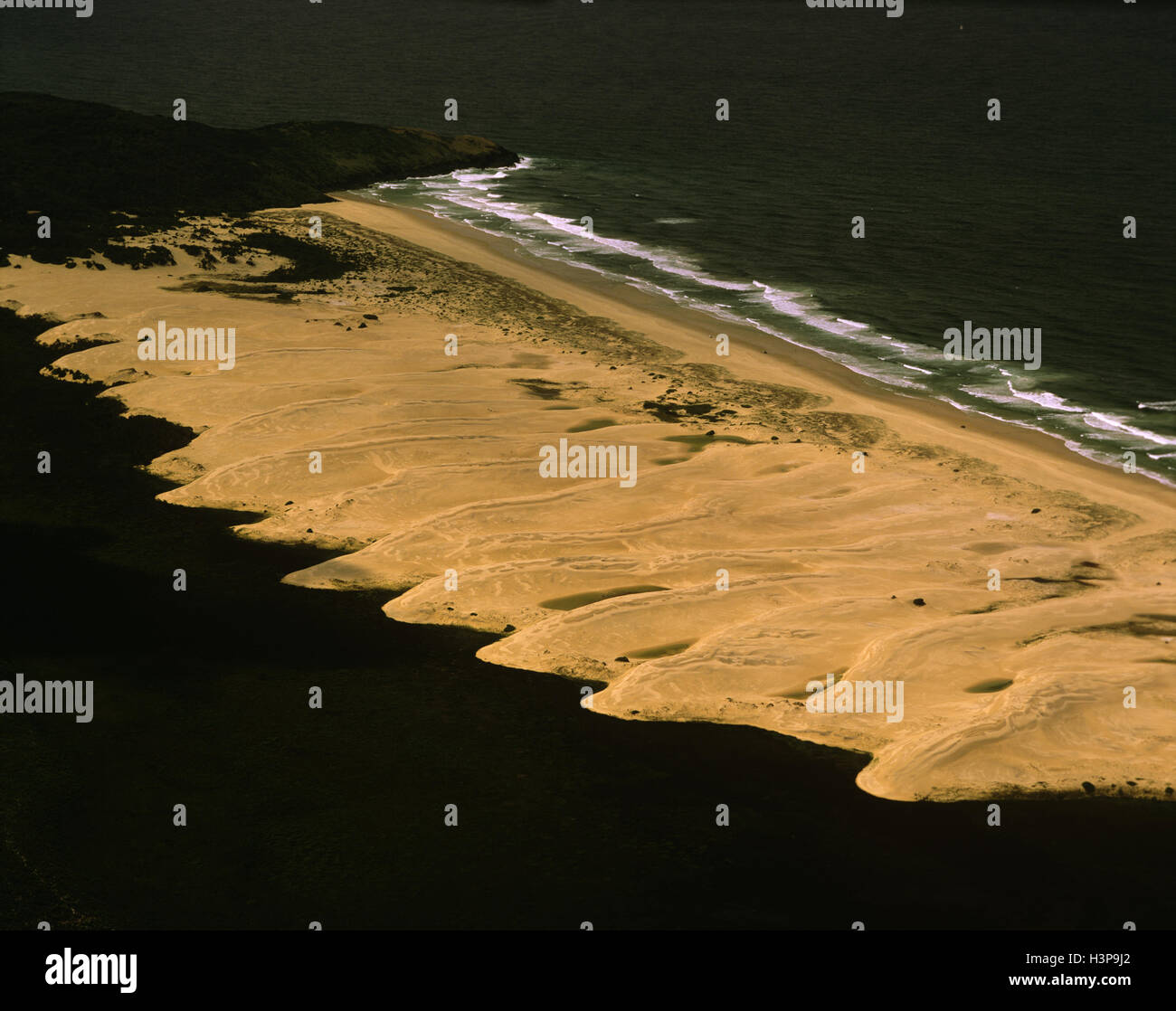 Pattern of sand dunes south of Hat Head, Stock Photo