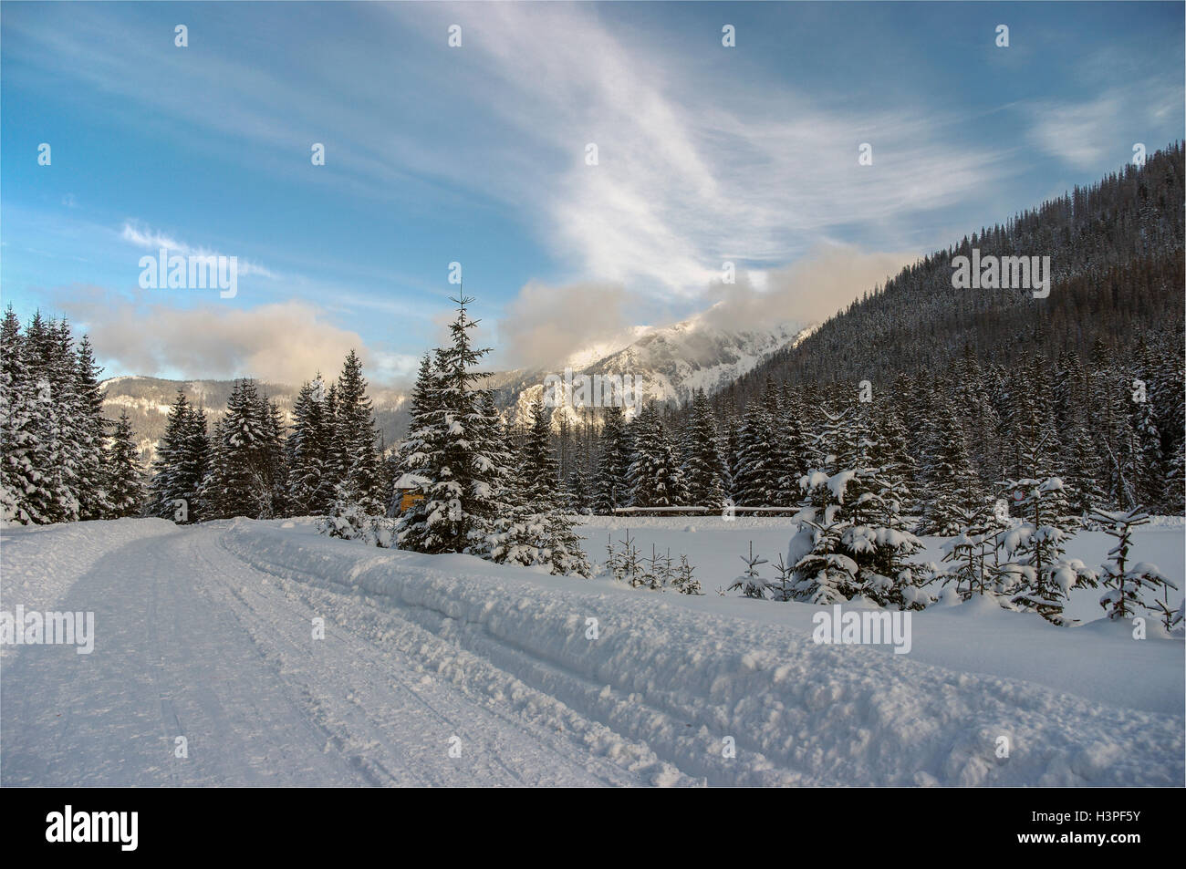 Beautiful scenery of snowy mountains Stock Photo - Alamy