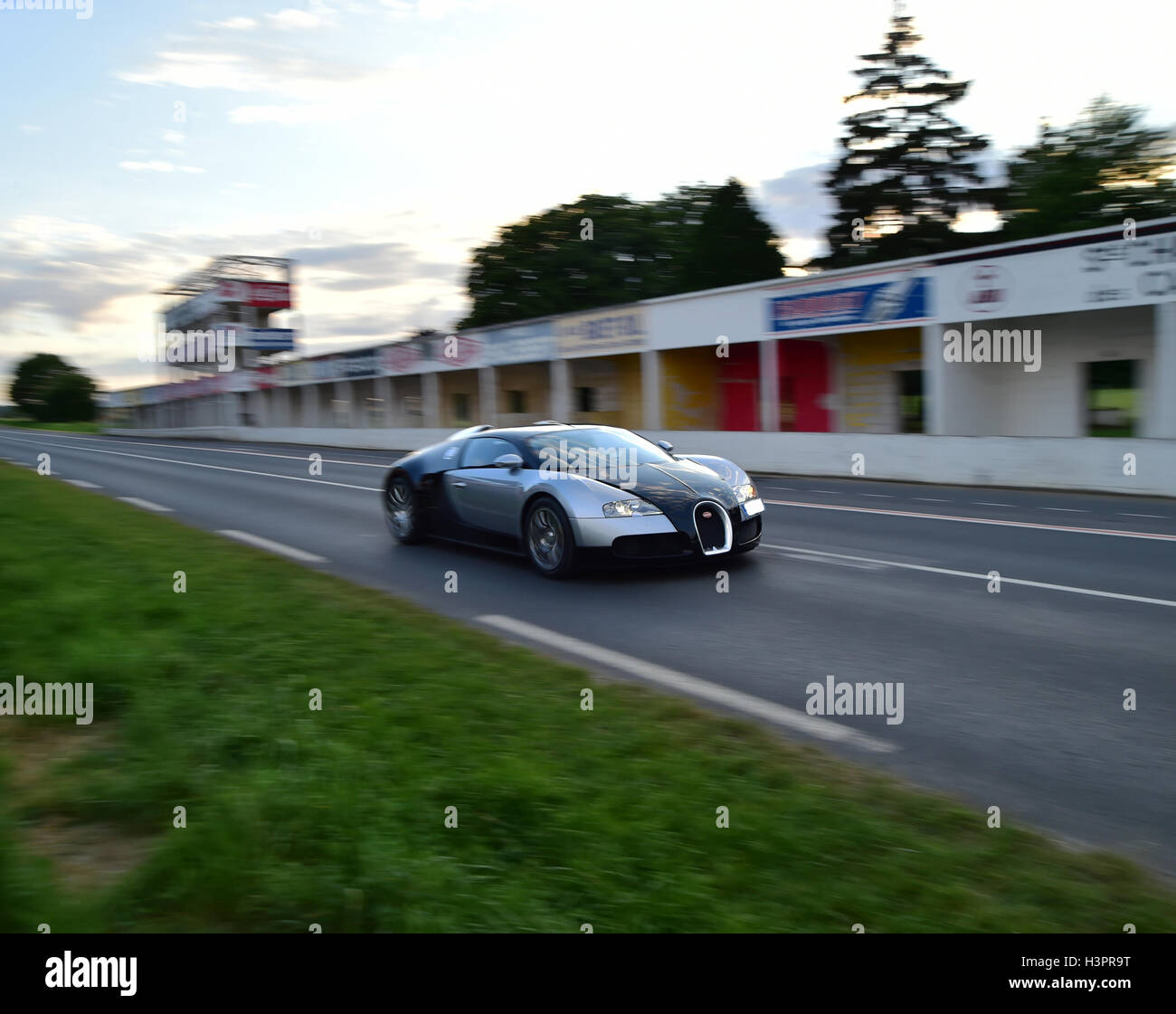 Circuit bugatti hi-res stock photography and images - Alamy