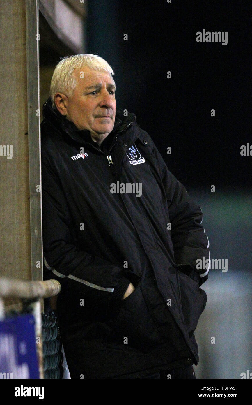 Enfield Town manager AFC Hornchurch vs Enfield Town