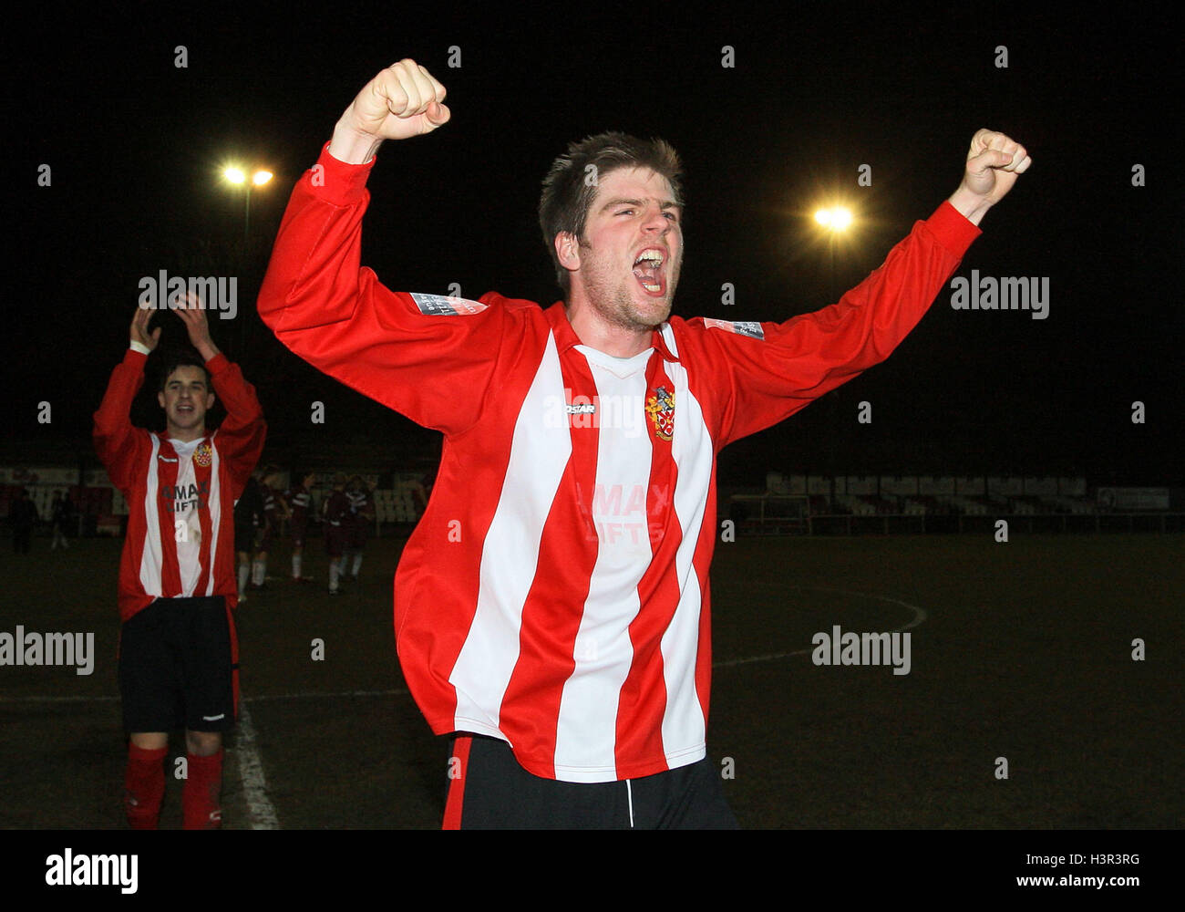 Ronnie Fletcher celebrates at the final whistle AFC Hornchurch vs