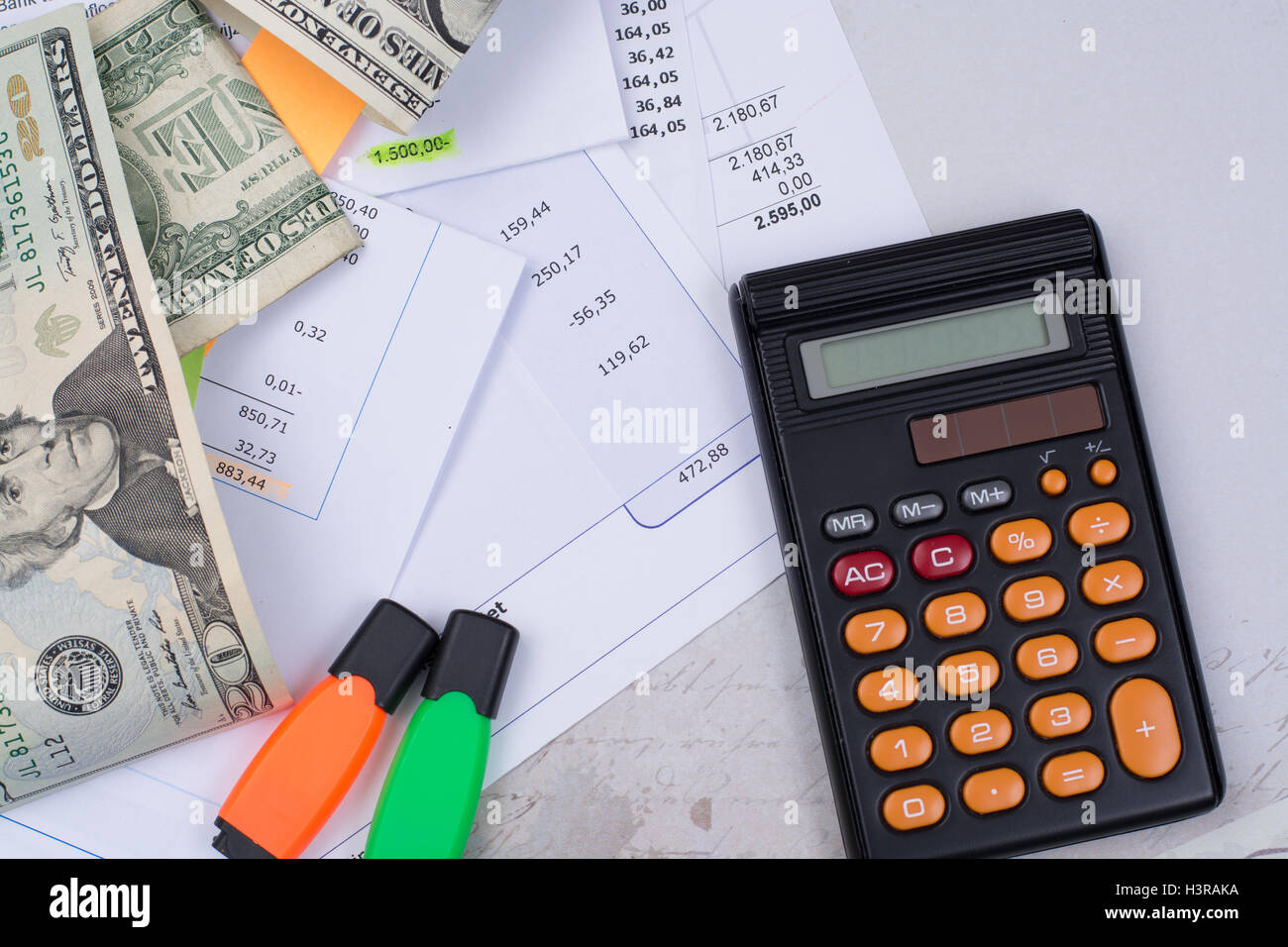 utility or mortgage bills calculator and us dollars finance stock
