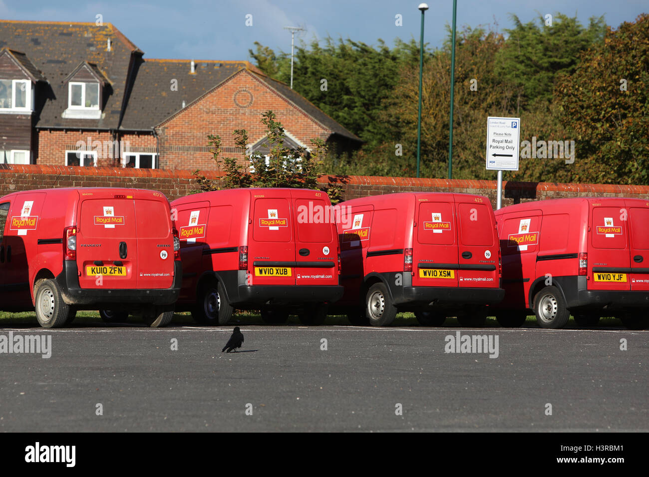 Royal mail van delivering letters hires stock photography and images
