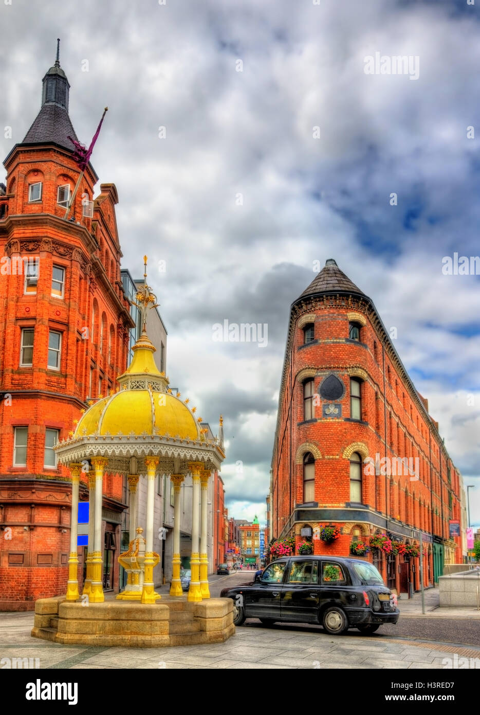 The Jaffe Memorial Fountain and Bittles Bar in Belfast Northern