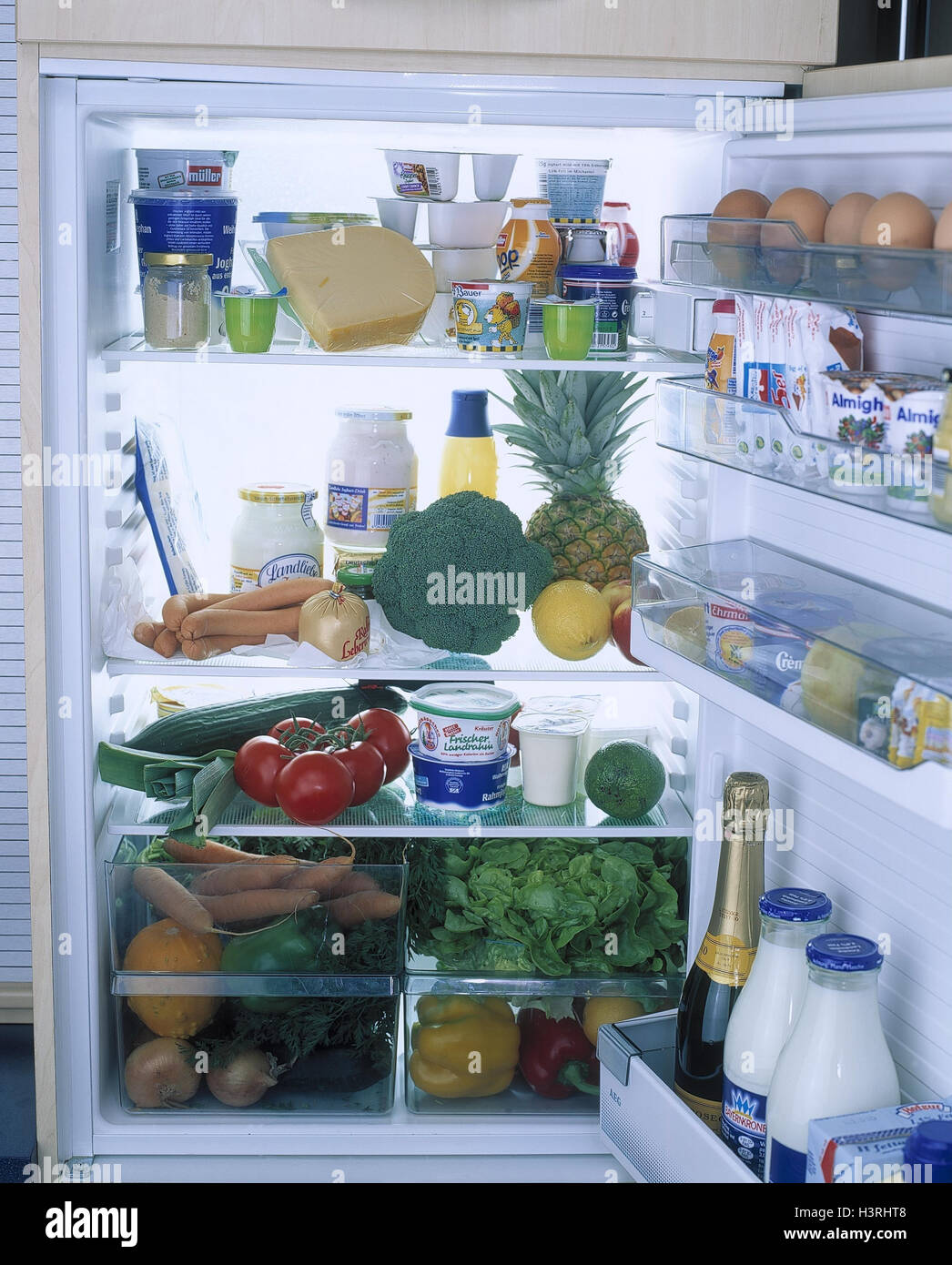 Fridge, openly, completely, food, household appliance, electrically, storage, foods, food, food, retention, stock, stocks, keeps, milk, milk products, vegetables, tropical fruits, food, abundance, consumption, material recording, Still life Stock Photo