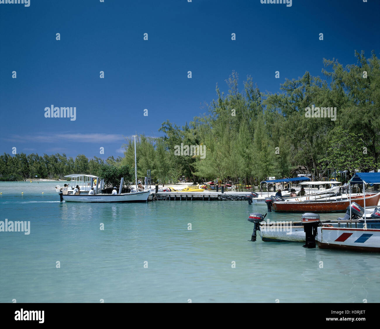 Mauritius, Ile aux Cerfs, harbour, excursion boats, tourists, Indian ocean, Maskarenen, island state, island, the east, boat, motorboats, anchor, boat trip, tourism, leisure time offers, leisure time possibilities Stock Photo