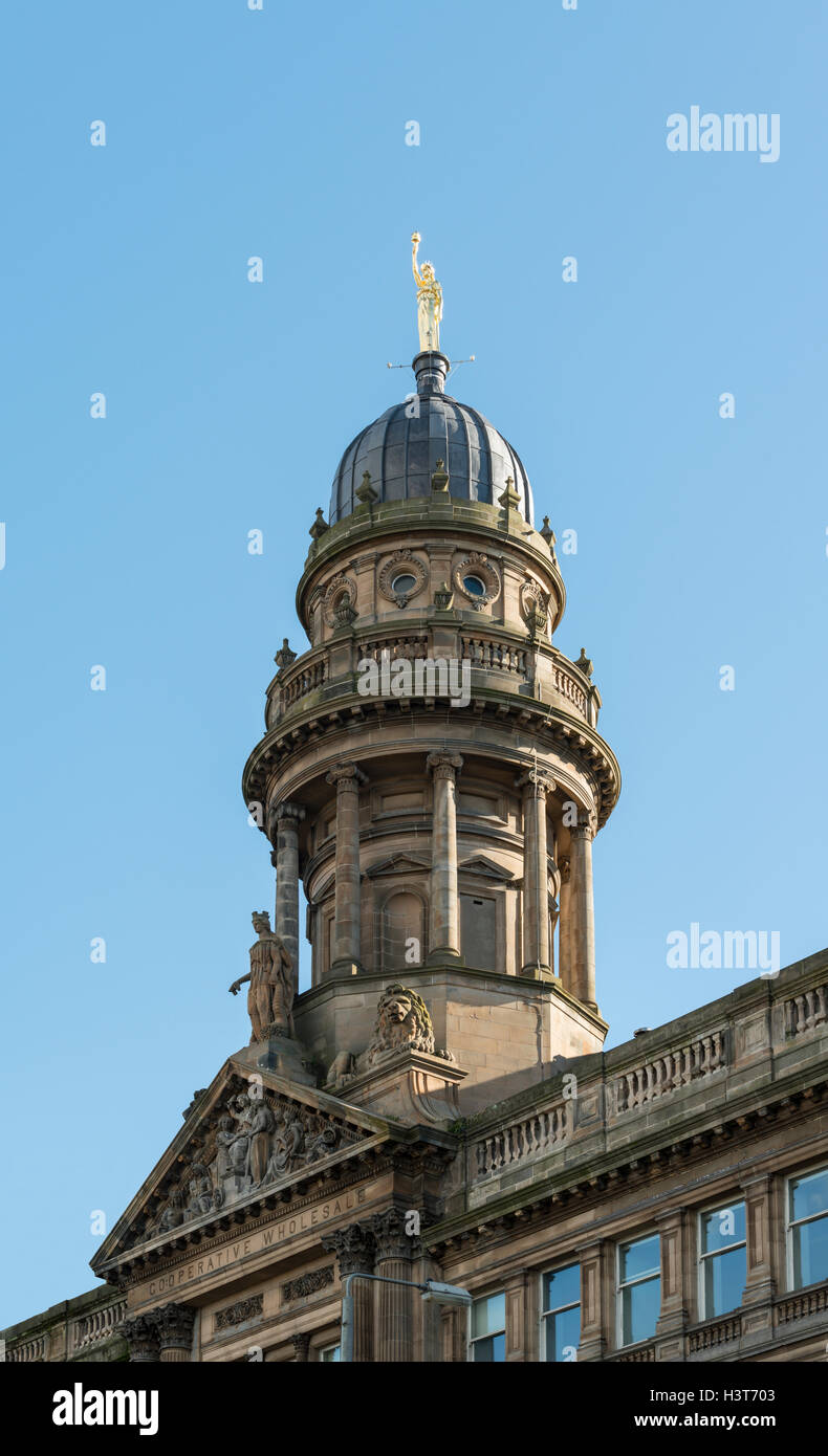 Sculpture 'Light and Life' on former Scottish Cooperative Wholesale