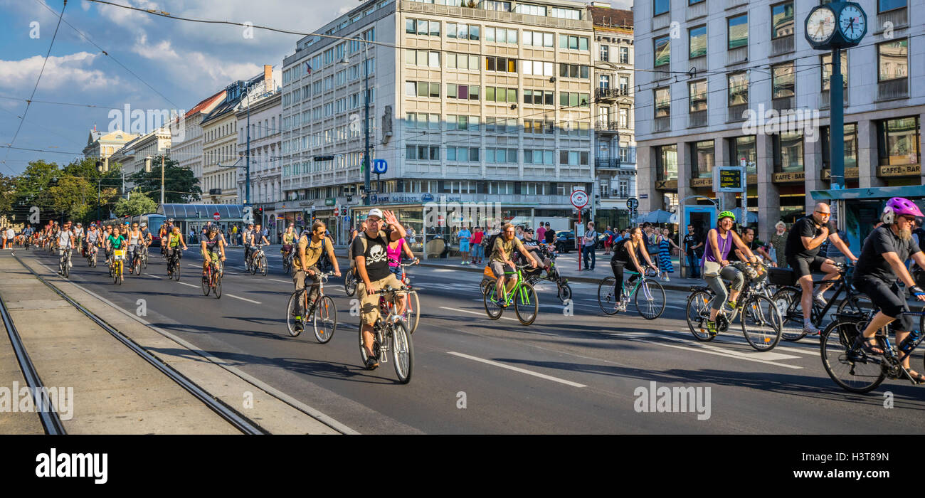 Austria, Vienna, Critical Mass cycling event on Kärnterner Ring brings out a large number of viennese cyclists Stock Photo
