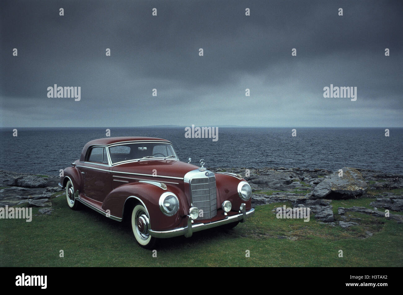 Coast, old-timer, Mercedes, cliff, car, passenger car, Mercedes-Benz, red, make car, autotype, product photography Stock Photo