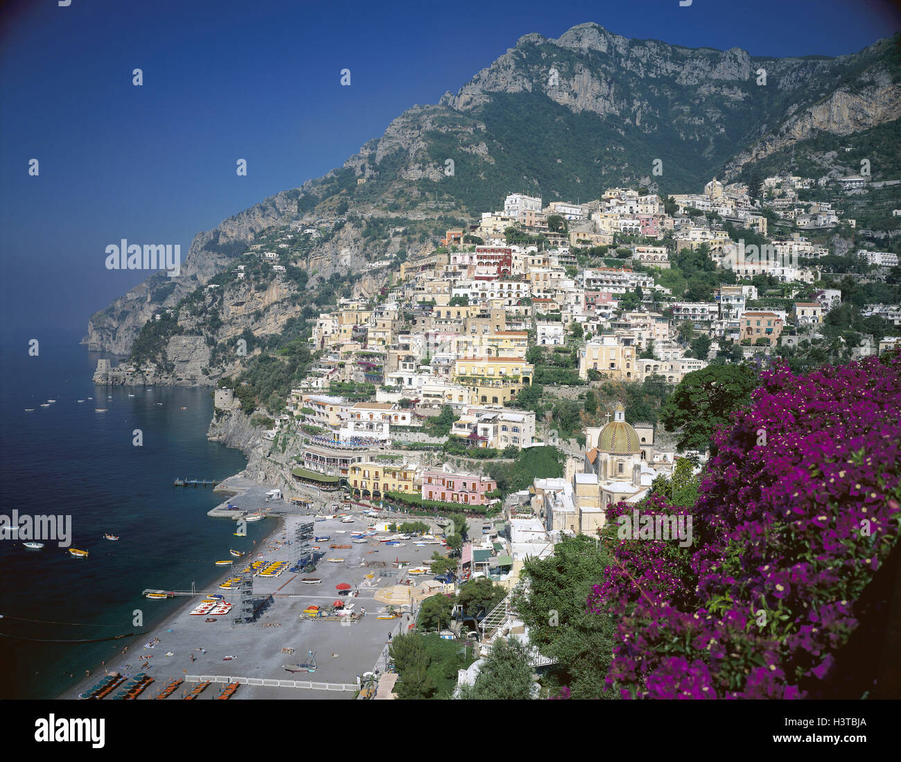 Italy, Kampanien, Amalfiküste, Positano, local overview, Europe, Southern, Europe, Campania, Costa Amalfitana, coast, sea, the Mediterranean Sea, Tyrrhenisches sea, Mare Tirreno, golf Salerno, place, tourist resort, coastal place, destination, holiday des Stock Photo