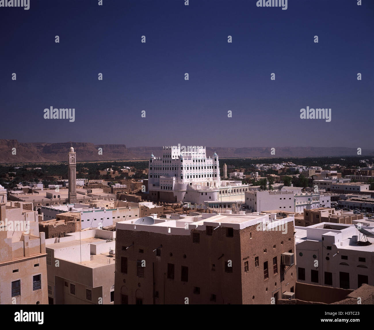 Yemen, Sayun, town overview, sultan's palace, minaret, Arabia, outside, peninsula, palace, sultan, wadi Hadramaut, sultan's residence, structure, 16. Cent., mesa Stock Photo