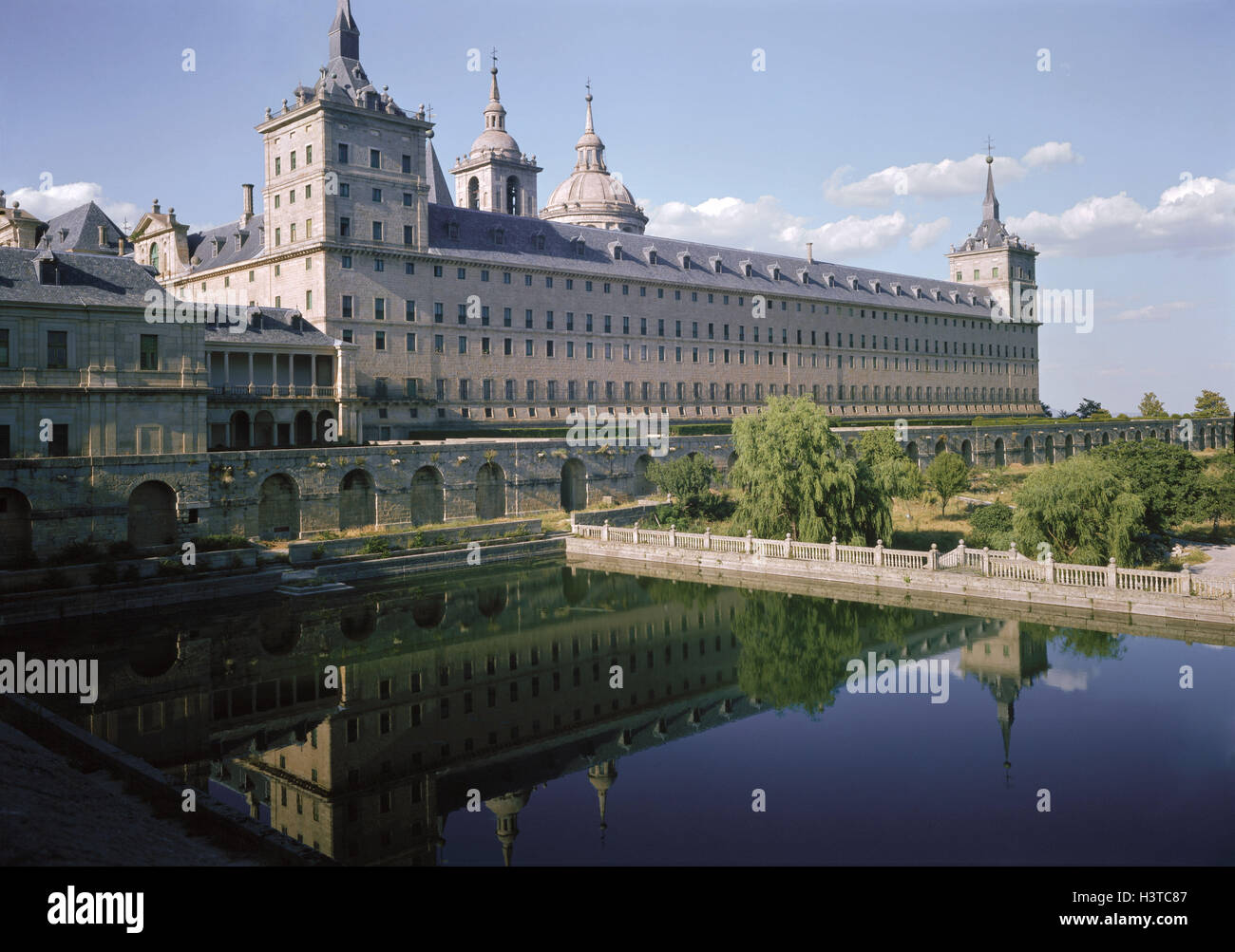 Spain, San Lorenzo el Real de tablespoons, Escorial, cloister residence, close Madrid, lock, cloister, cloister plant, residence, structure, Castile, king's palace, palace, castle grounds, historically, place of interest, UNESCO-world cultural heritage, l Stock Photo