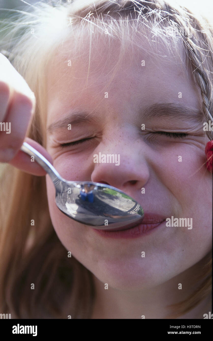 Girls, spoons, facial play, terribly, portrait, very close, child, long
