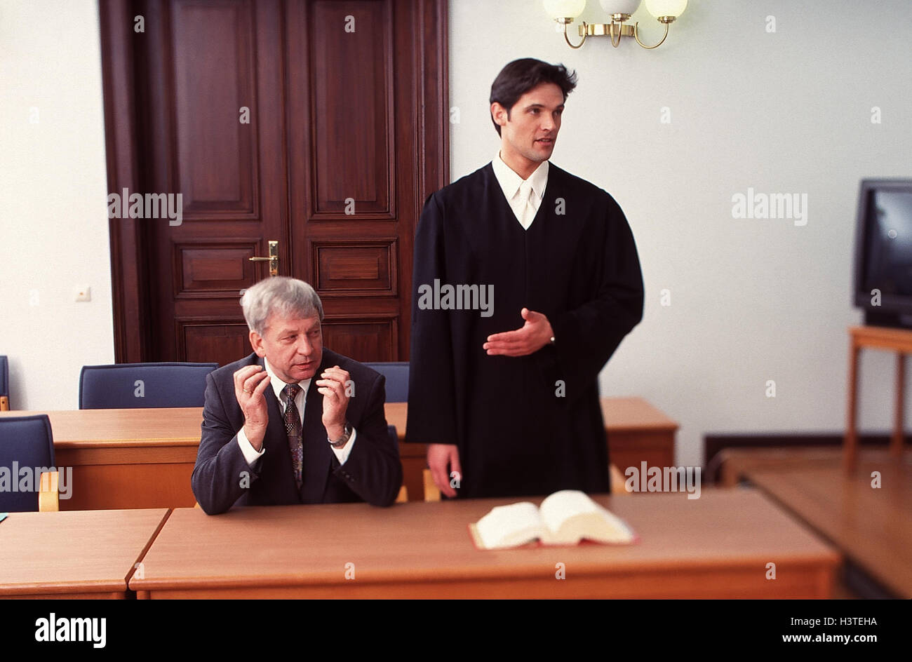 Courtroom, sollicitor, client, defence, Jura, lawyer, legal matter, civil  disput, course justice, dish, defendant, plaintiff, sollicitor, defender,  negotiations, statement, pleading, hearing, justice Stock Photo - Alamy