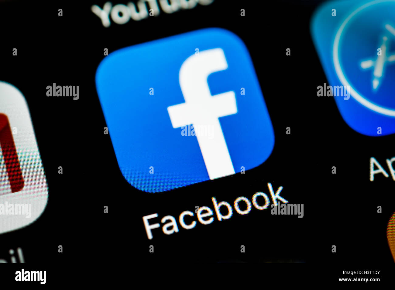Smartphone Screen With Facebook App Icon Stock Photo Alamy