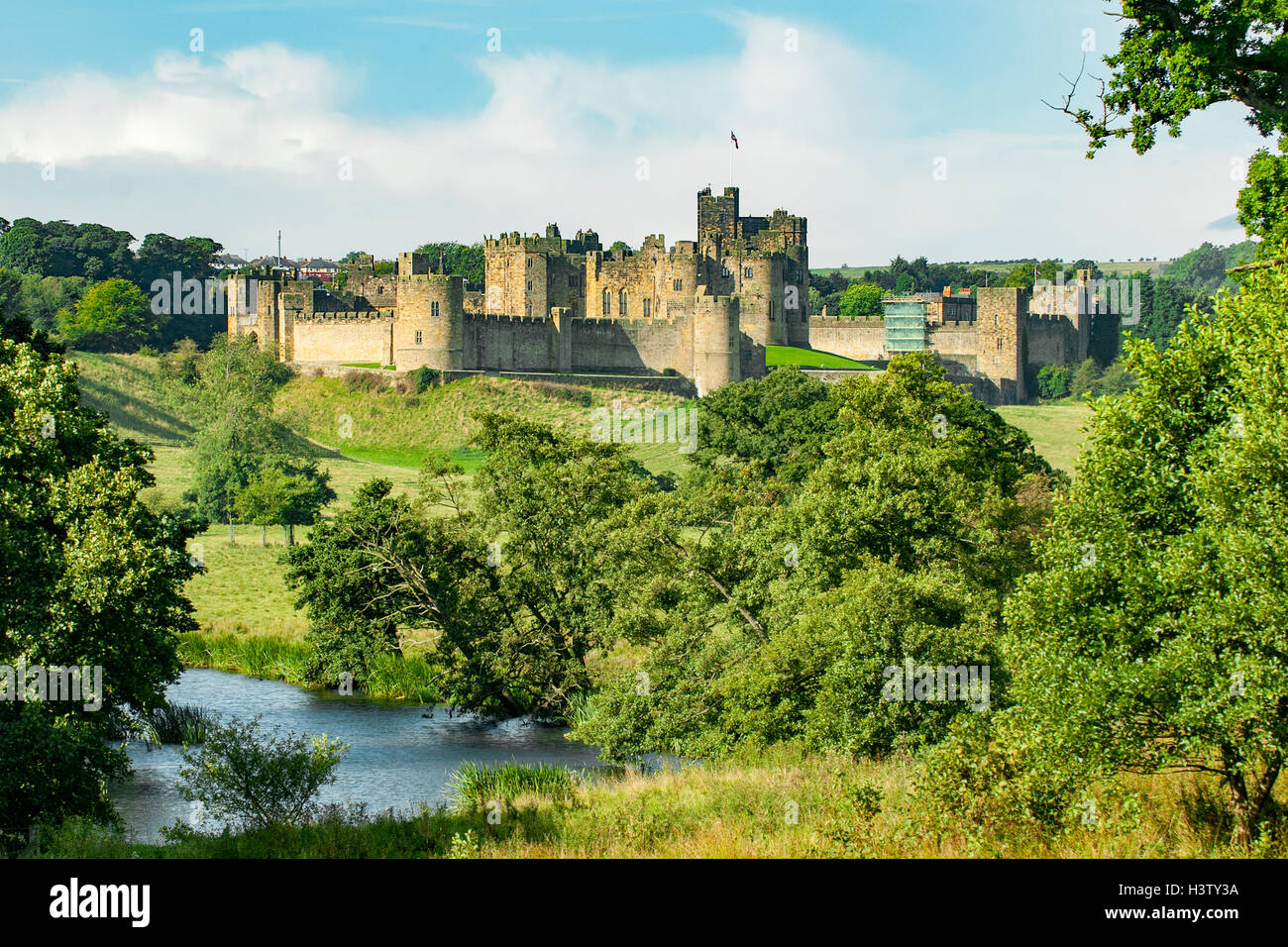 Alnwick Castle Alnwick Northumberland England Hi res Stock Photography 