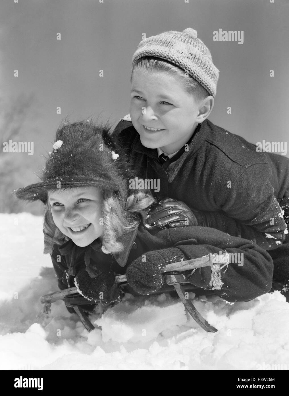 1940s boy girl brother sister hi-res stock photography and images - Alamy