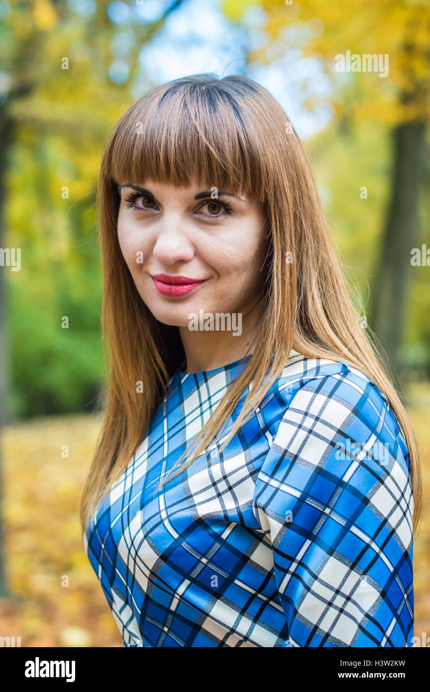 portrait of girl in autumn Stock Photo - Alamy