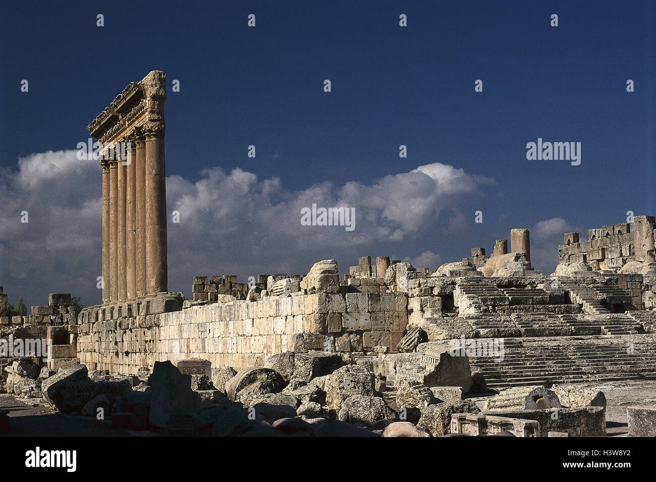 Lebanon Baalbek Ruin Site Jupiter Temple Pillars The Middle East   Lebanon Baalbek Ruin Site Jupiter Temple Pillars The Middle East Front H3W8Y2 