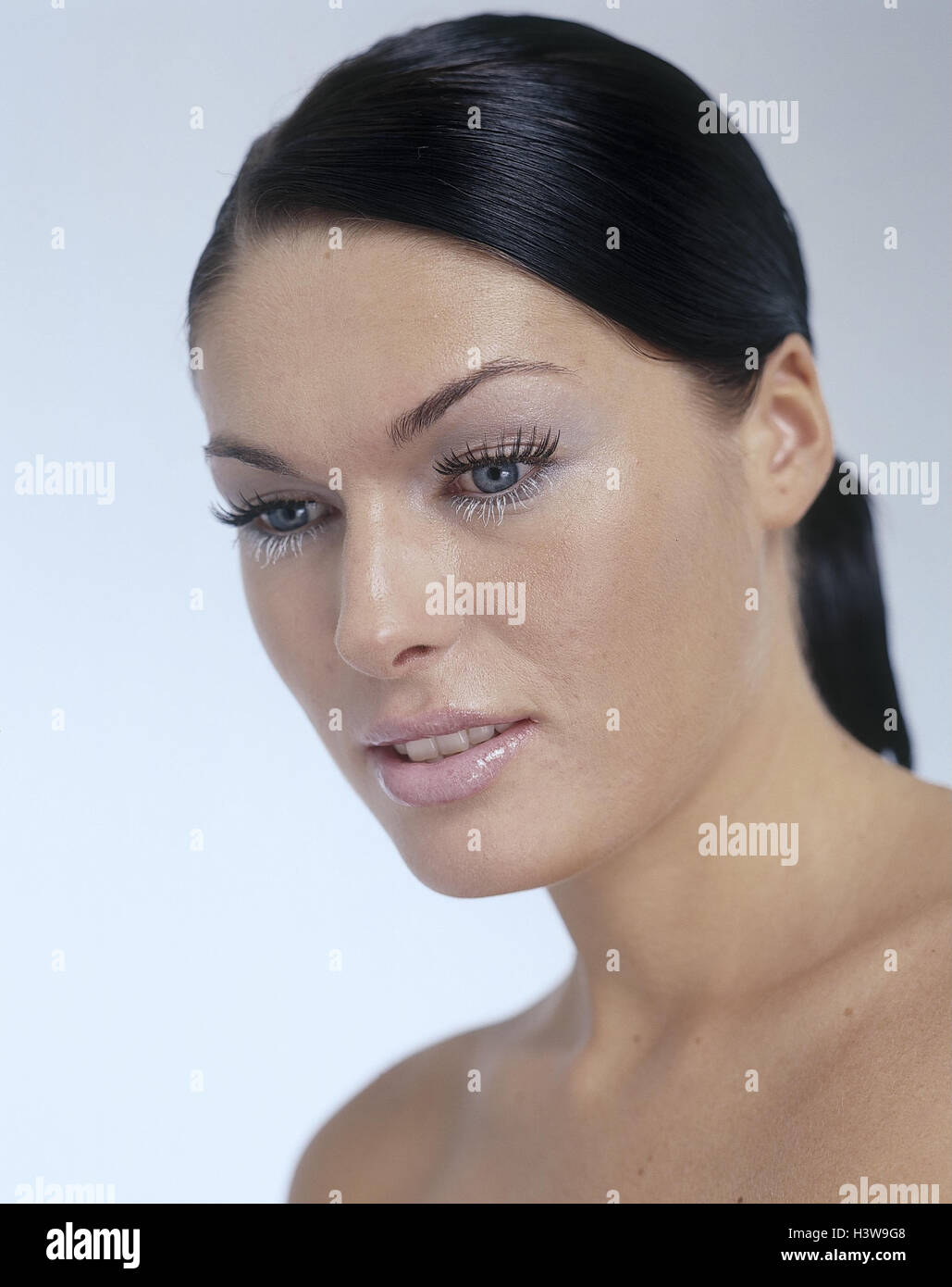 Woman, young, make-up, discreetly, portrait, studio, cut outs