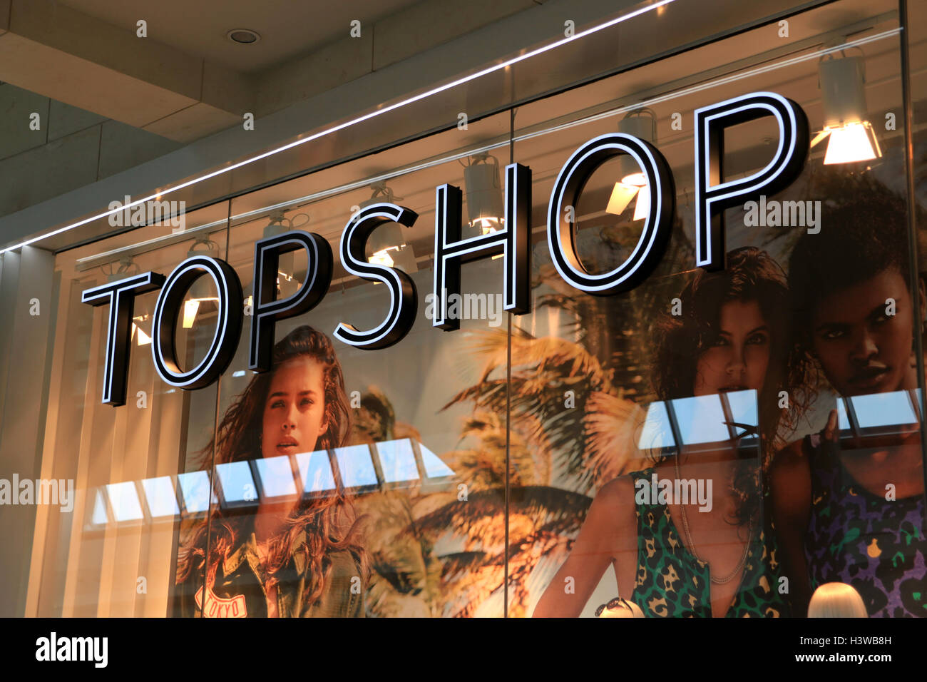 Topshop store sign, Bluewater Shopping Centre, Stone, Greenhithe, Kent, England Stock Photo