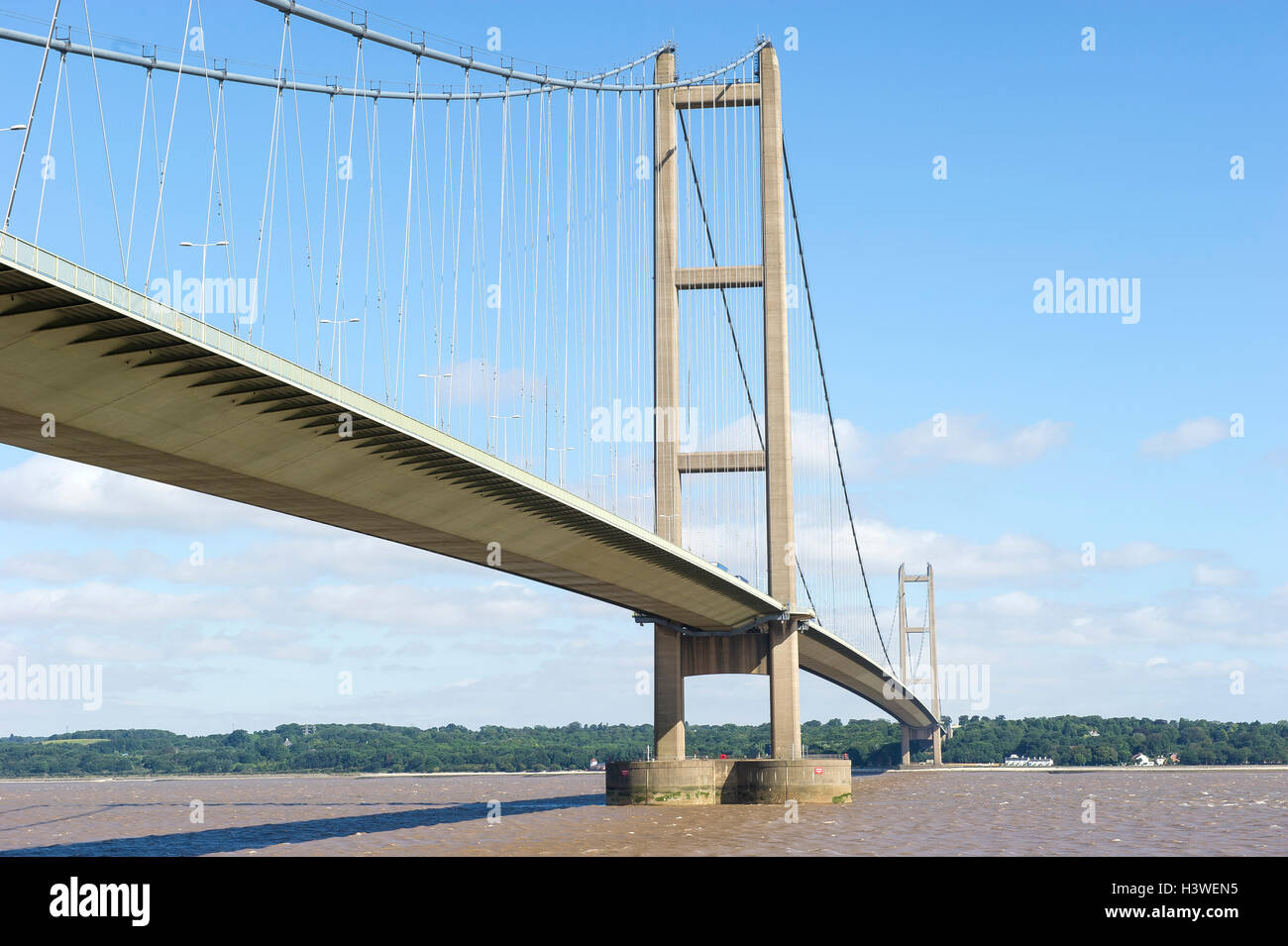 Humber Bridge across the Humber Estuary, Humberside, England, UK Stock Photo