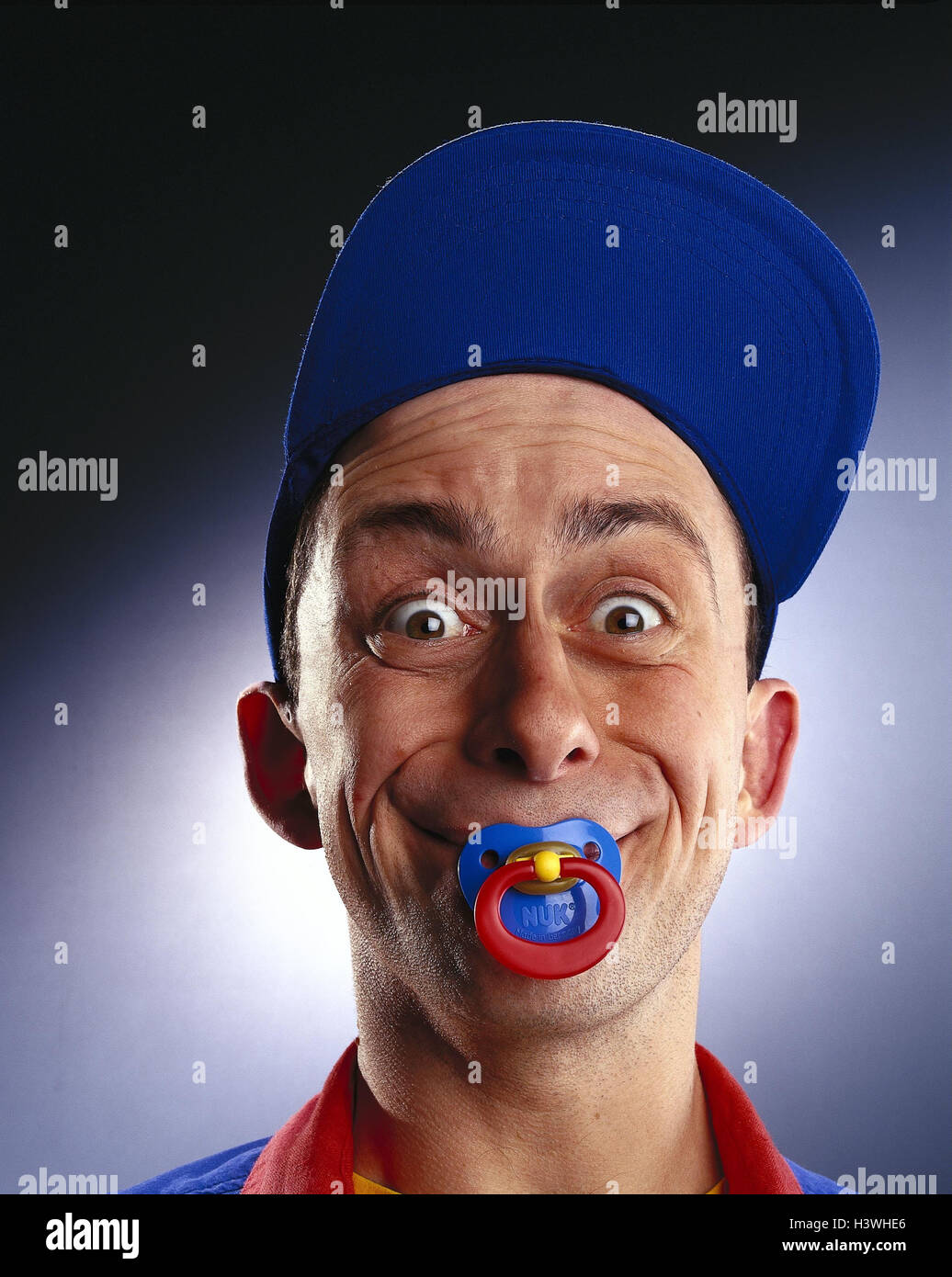 Man, sign cap, dummy, mouth, facial play, portrait, mb 102 A4 Stock