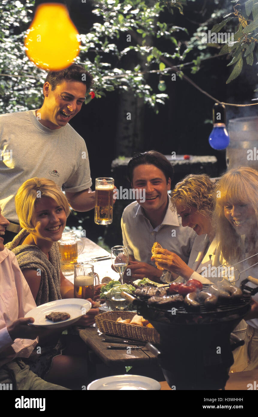 Garden, grill party, evening, group, men, women, young, friends, clique