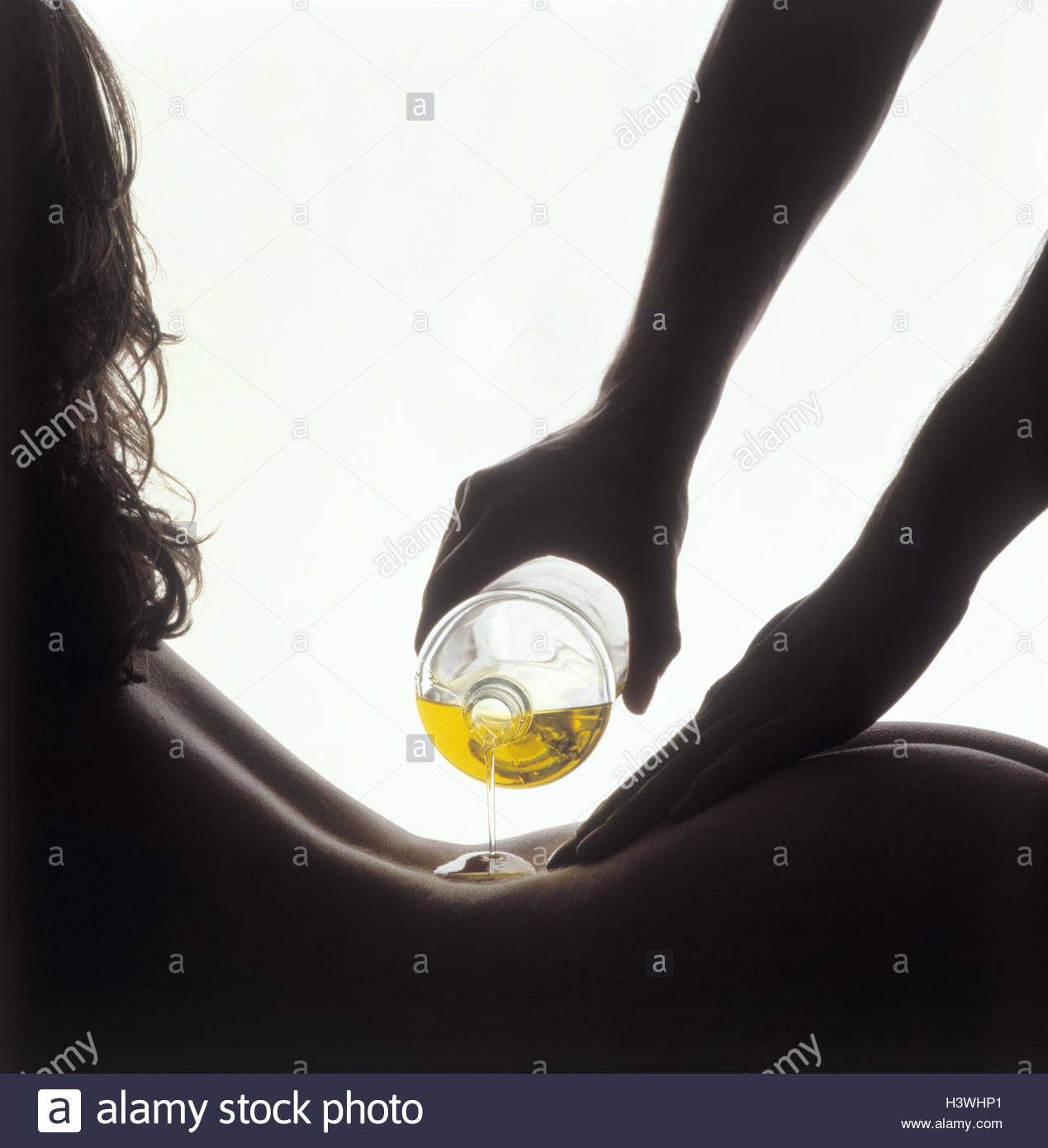 abdomen-massage-nude